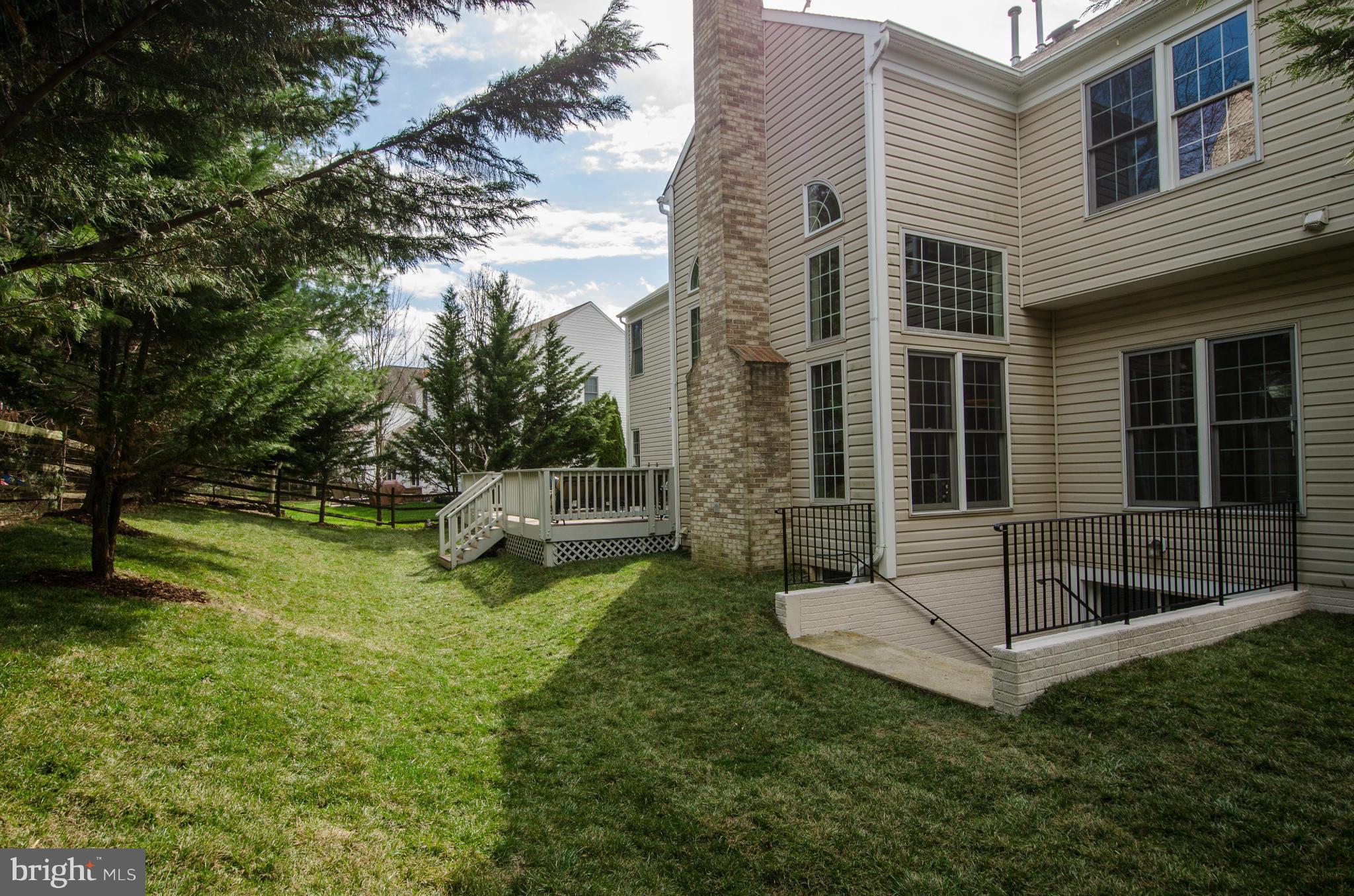 WILLOWS OF POTOMAC - Residential