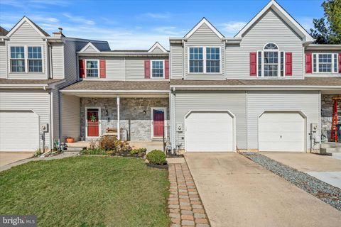 Townhouse For Sale - 126 Shinn Circle<br/> WILMINGTON, DE 19808