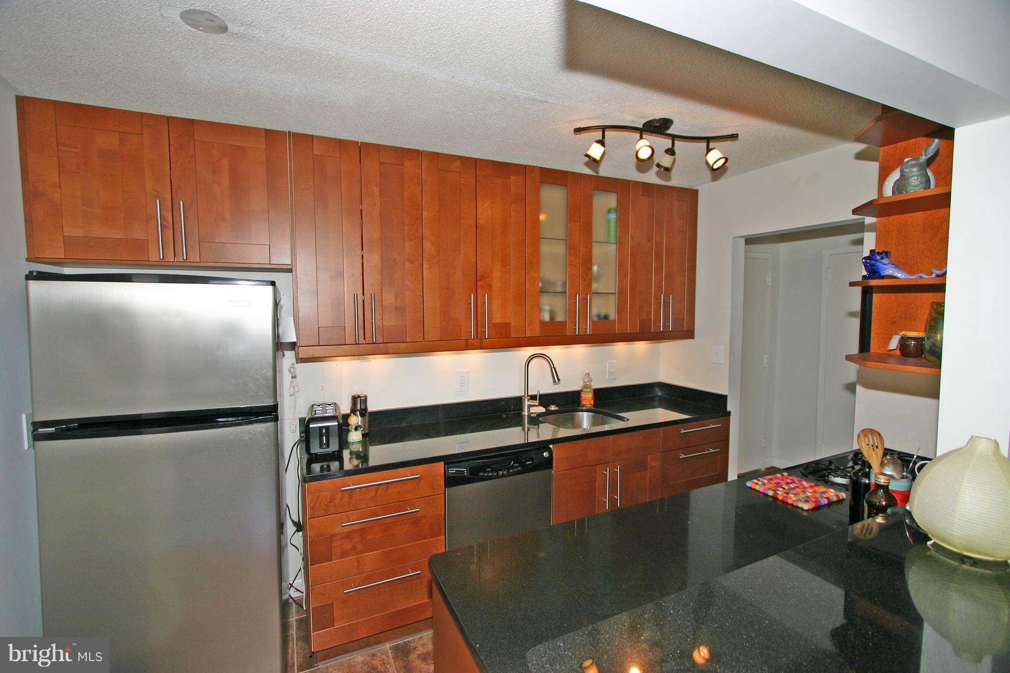 MARINA TOWERS - Residential