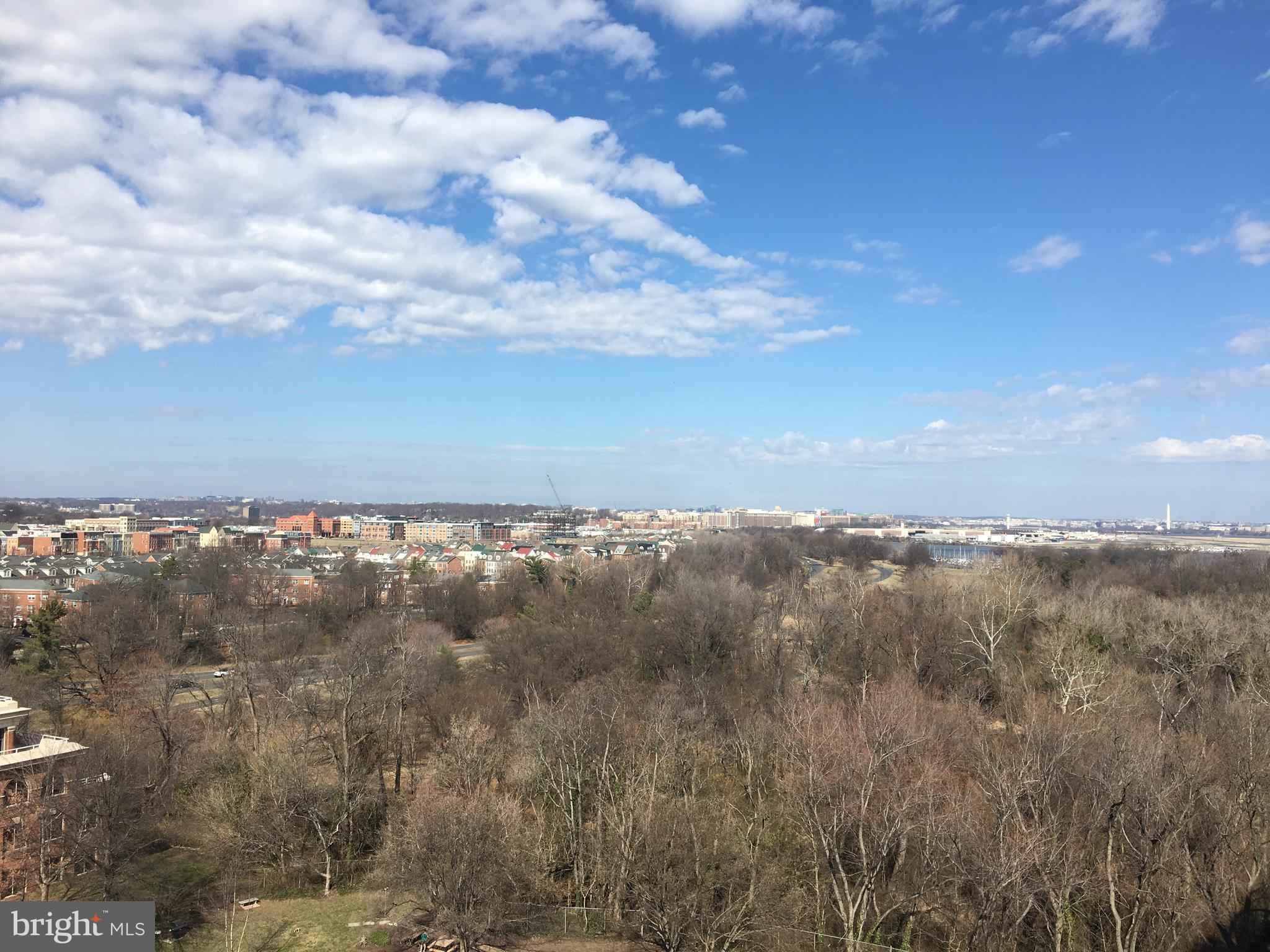 MARINA TOWERS - Residential
