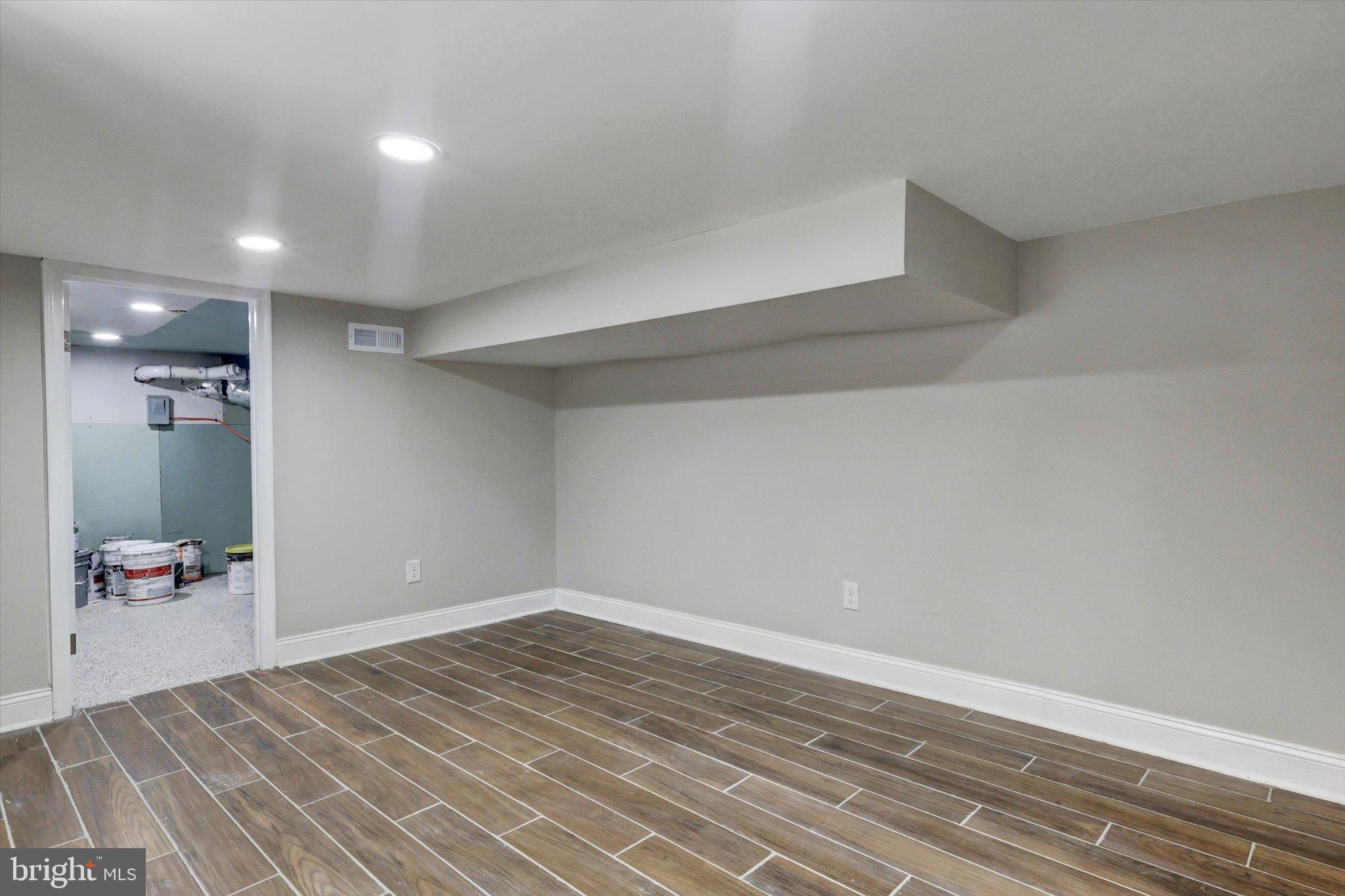 EDNOR GARDENS - LAKESIDE - Residential