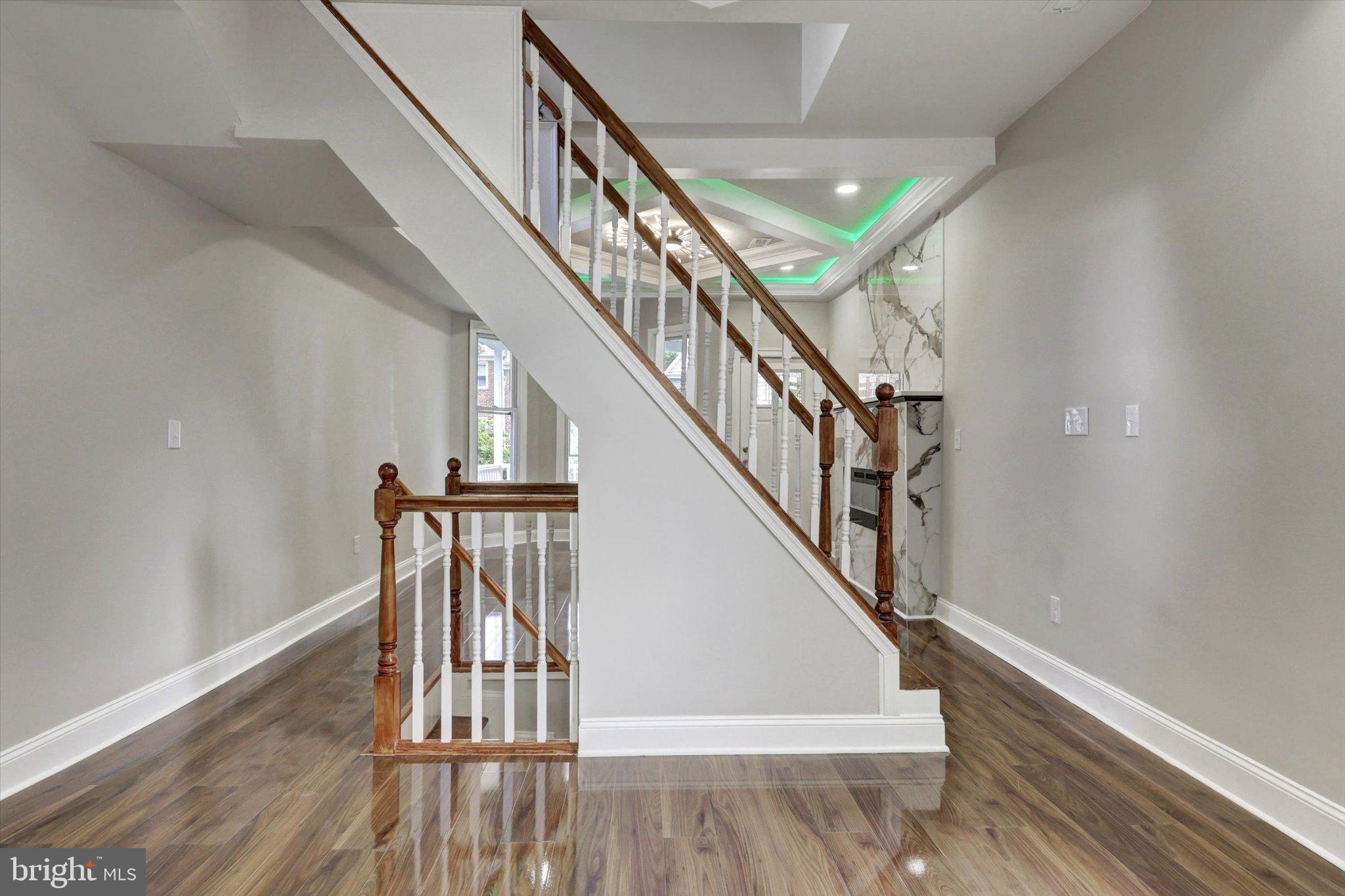 EDNOR GARDENS - LAKESIDE - Residential