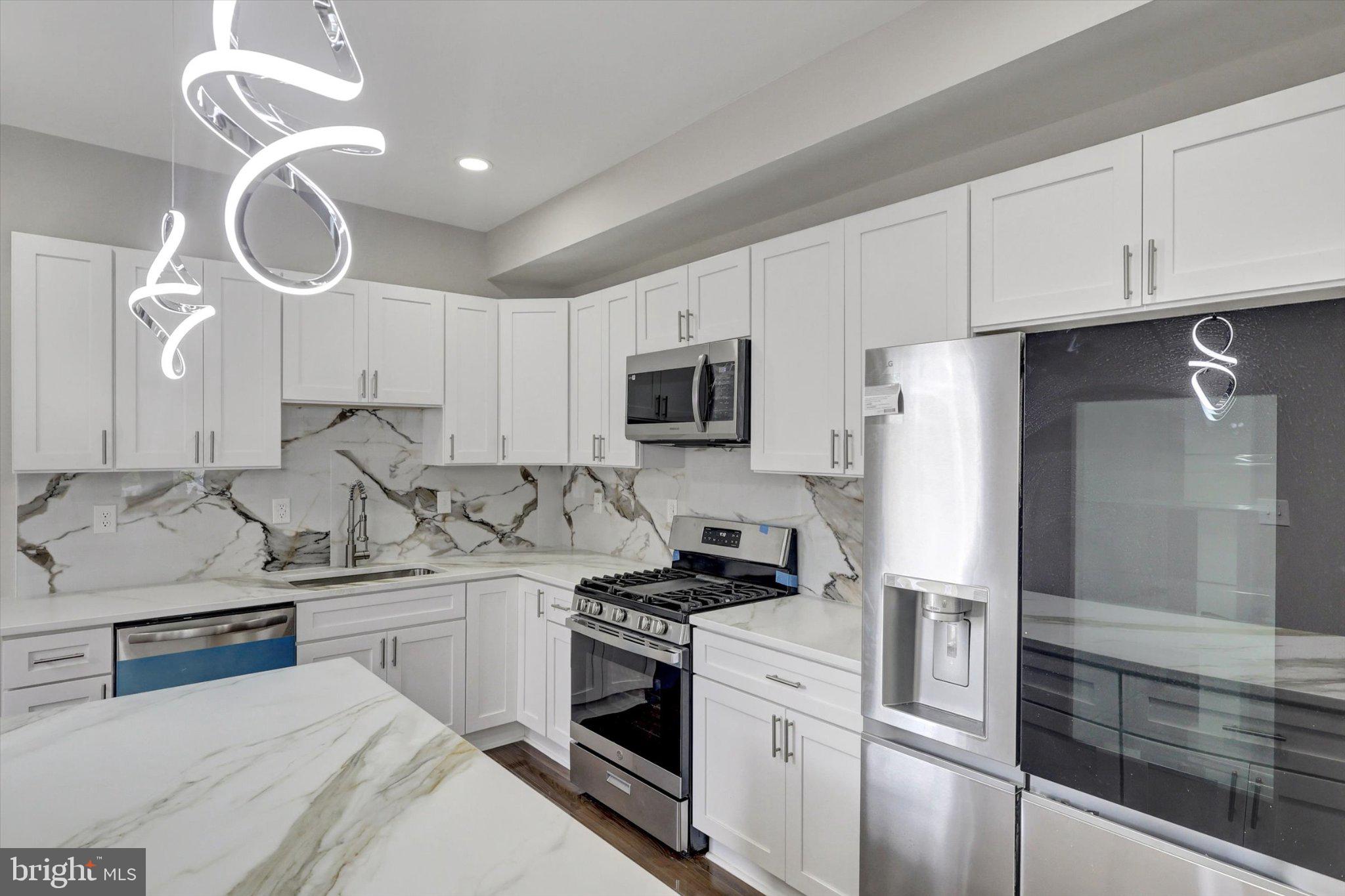 EDNOR GARDENS - LAKESIDE - Residential