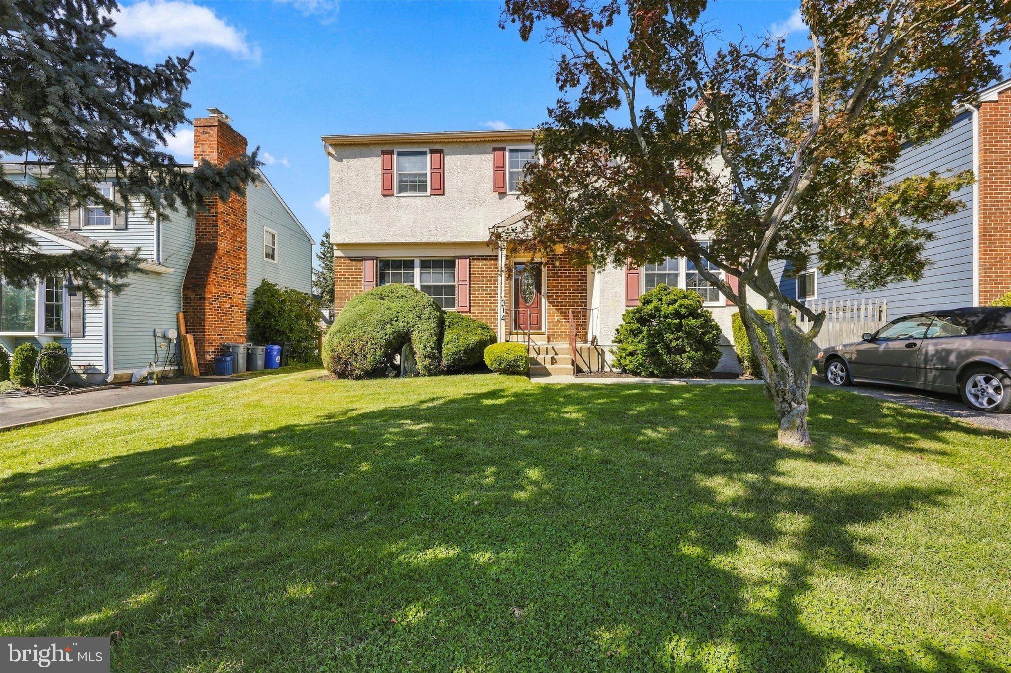 314 GREENBRIAR LANE