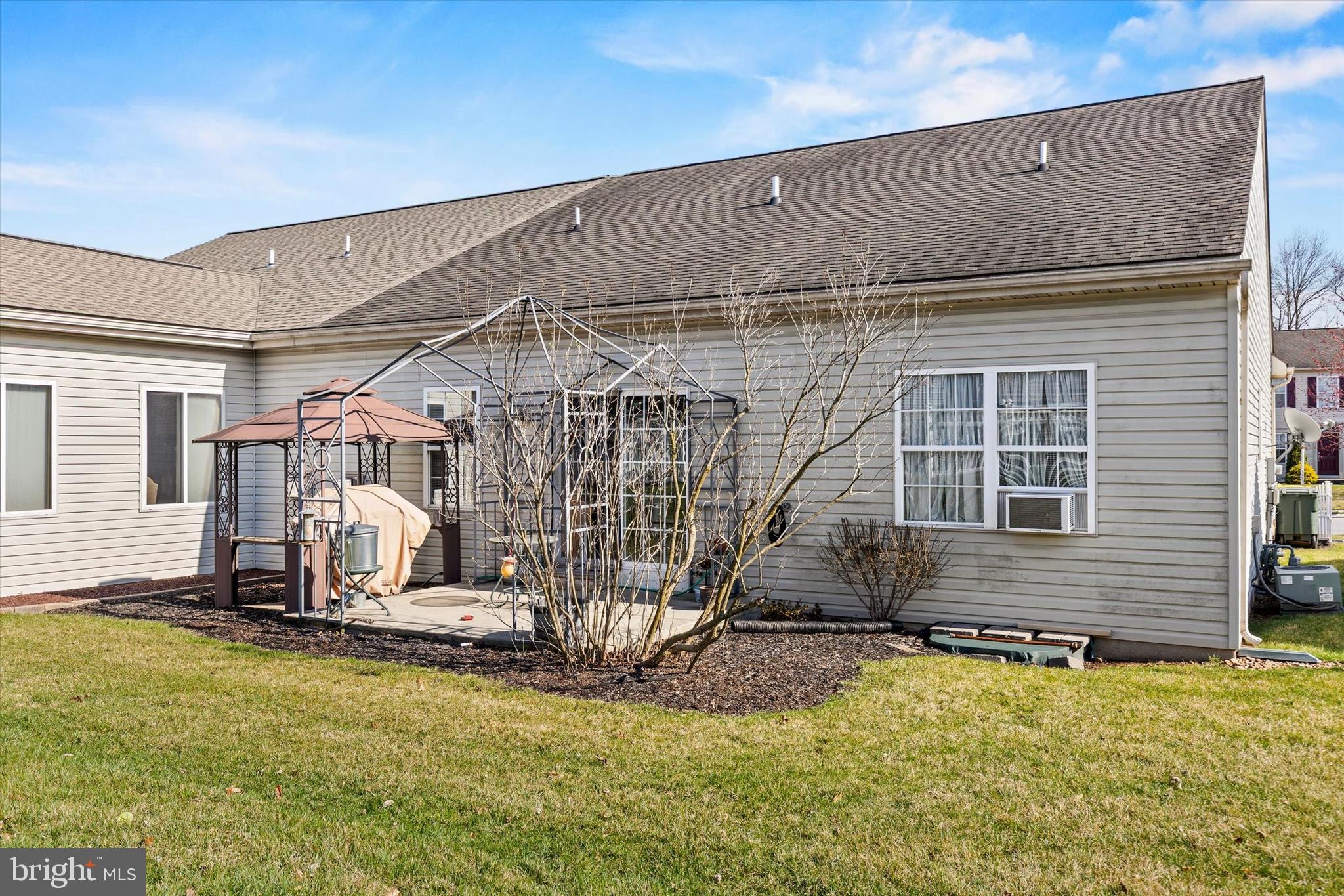 CREEKSIDE - Residential