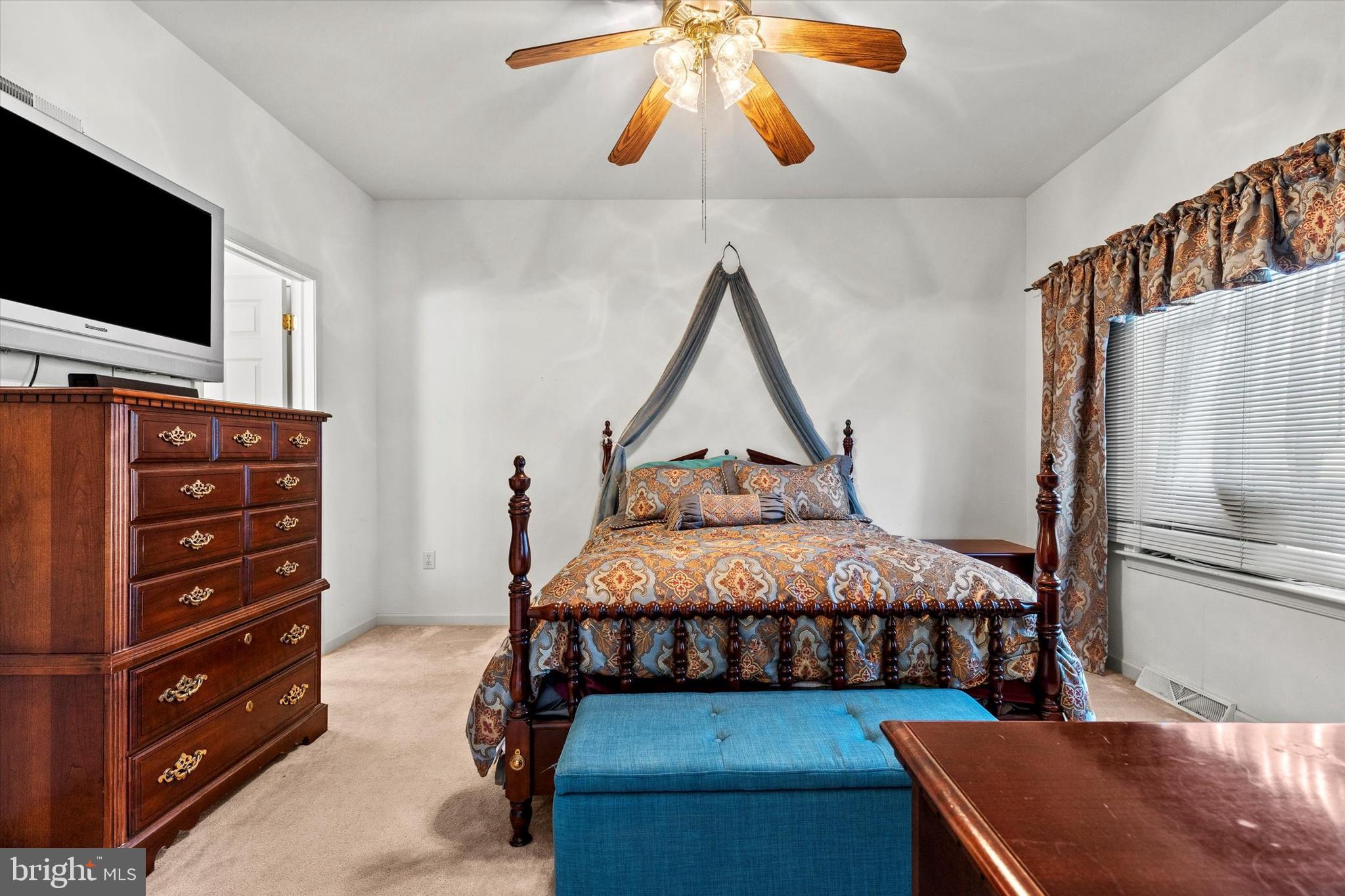 CREEKSIDE - Residential