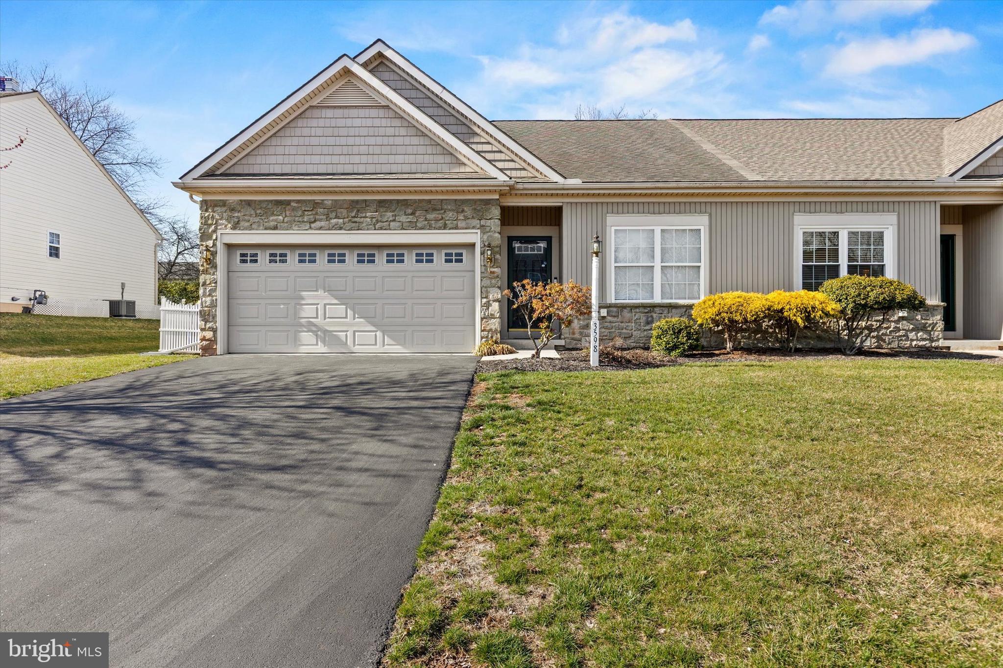 CREEKSIDE - Residential