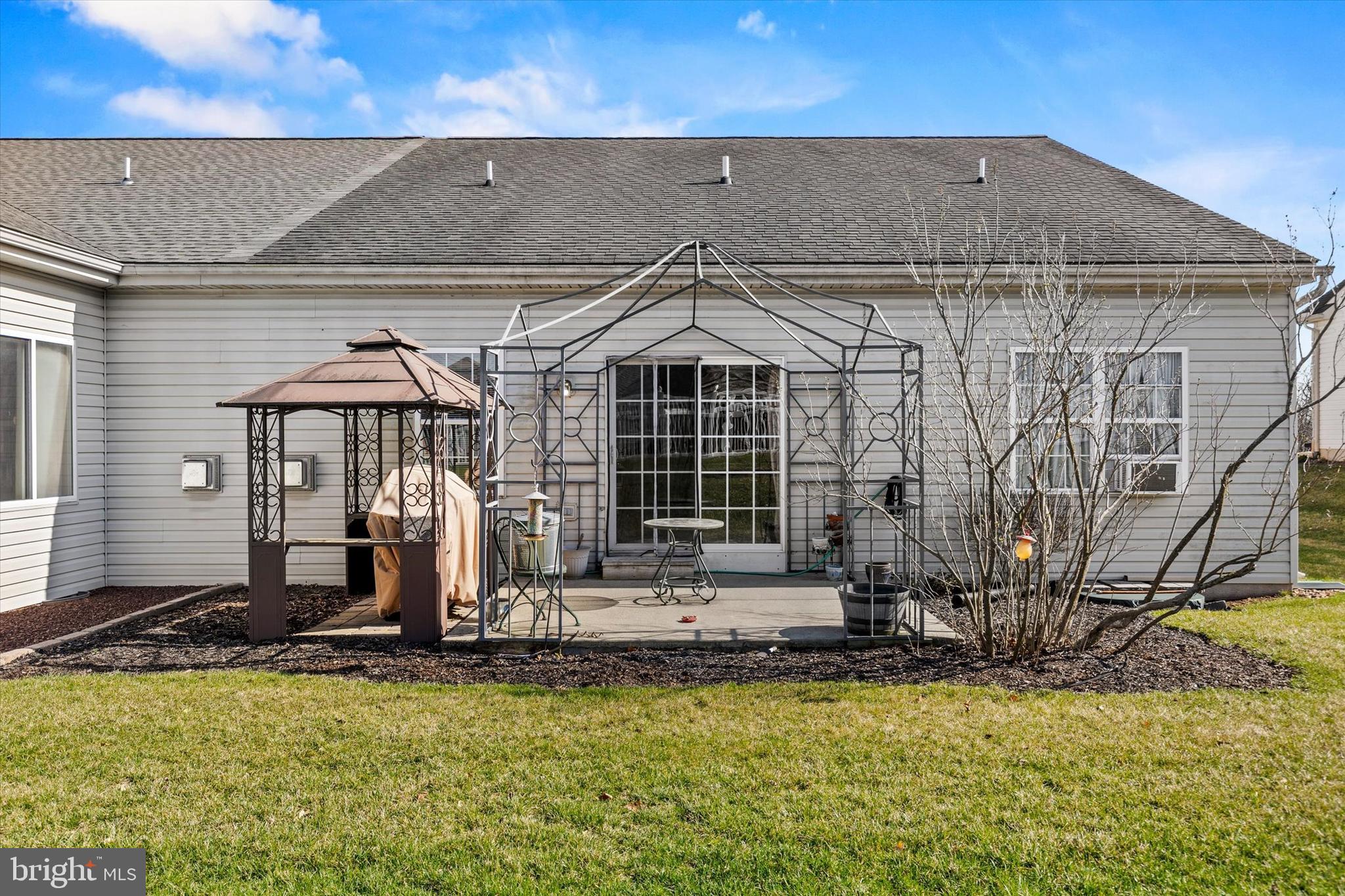 CREEKSIDE - Residential