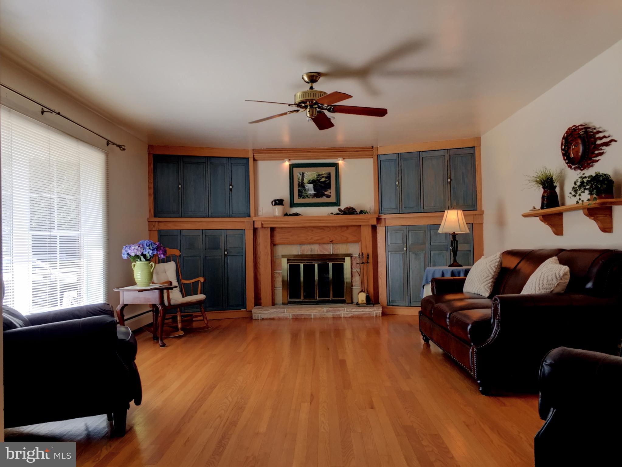 HILLSIDE ESTATES - Residential