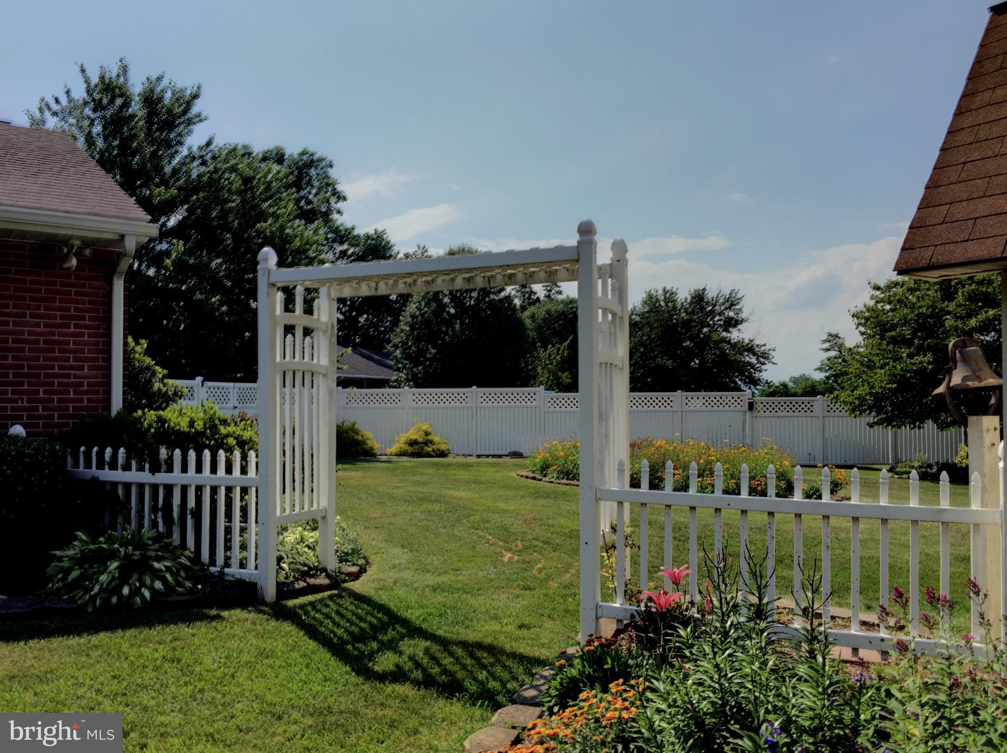 HILLSIDE ESTATES - Residential