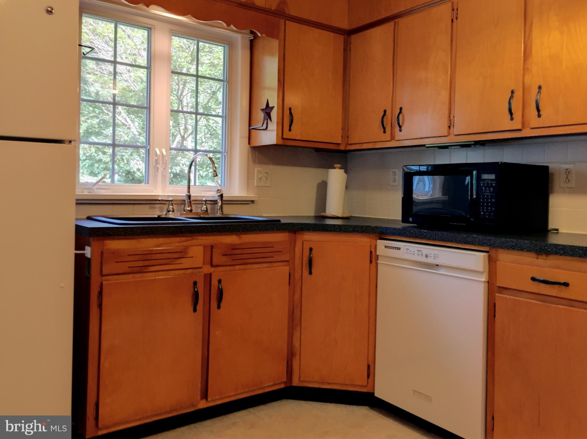 HILLSIDE ESTATES - Residential