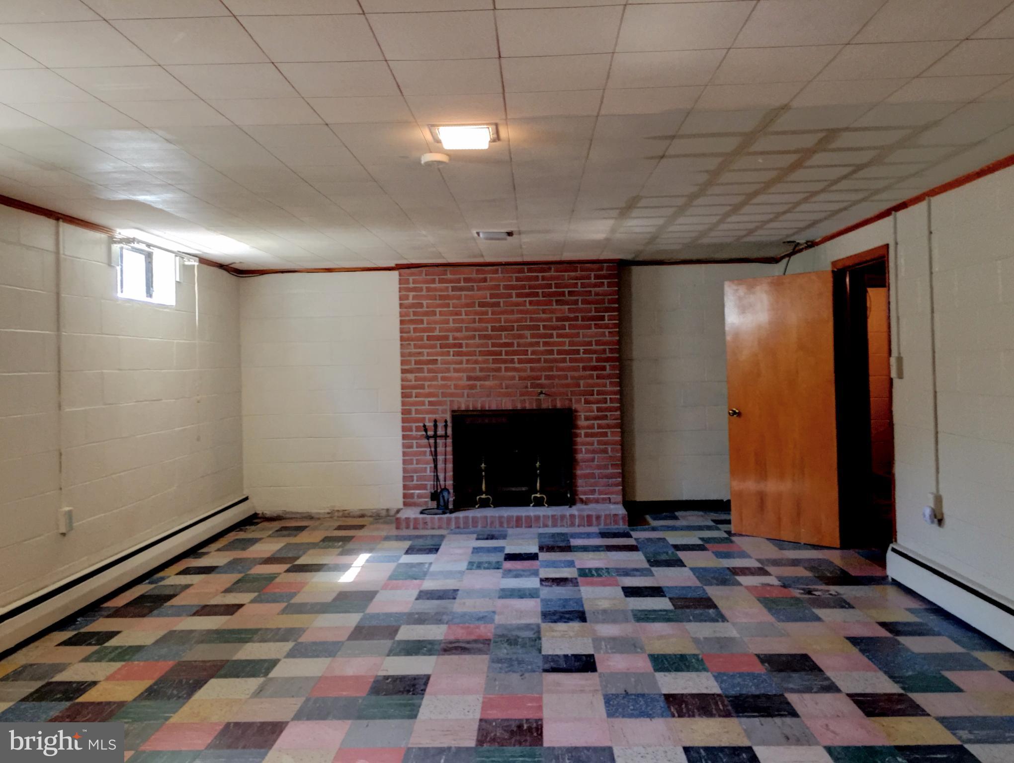 HILLSIDE ESTATES - Residential