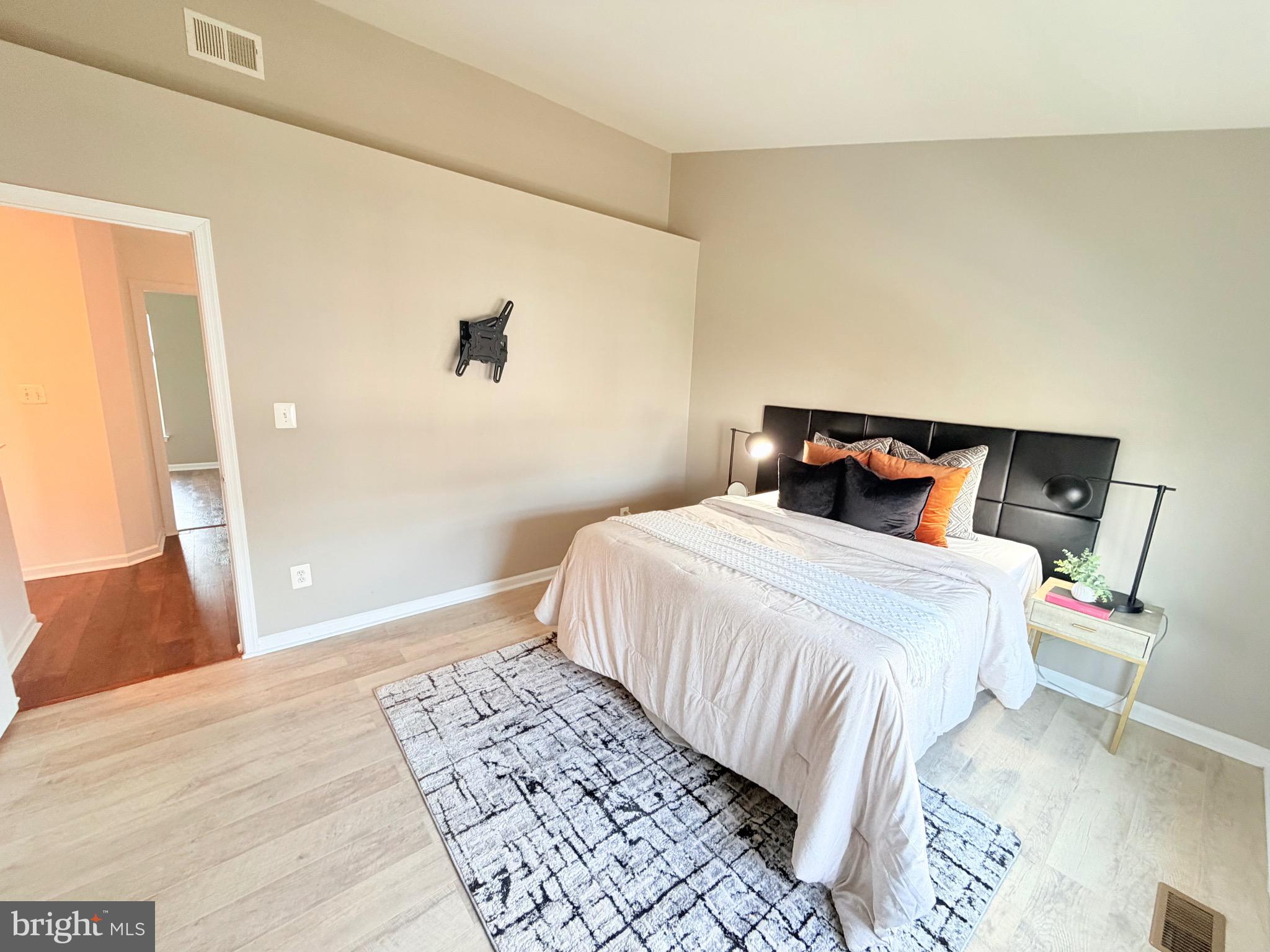 AMBERLEA AT SOUTH RIDING - Residential