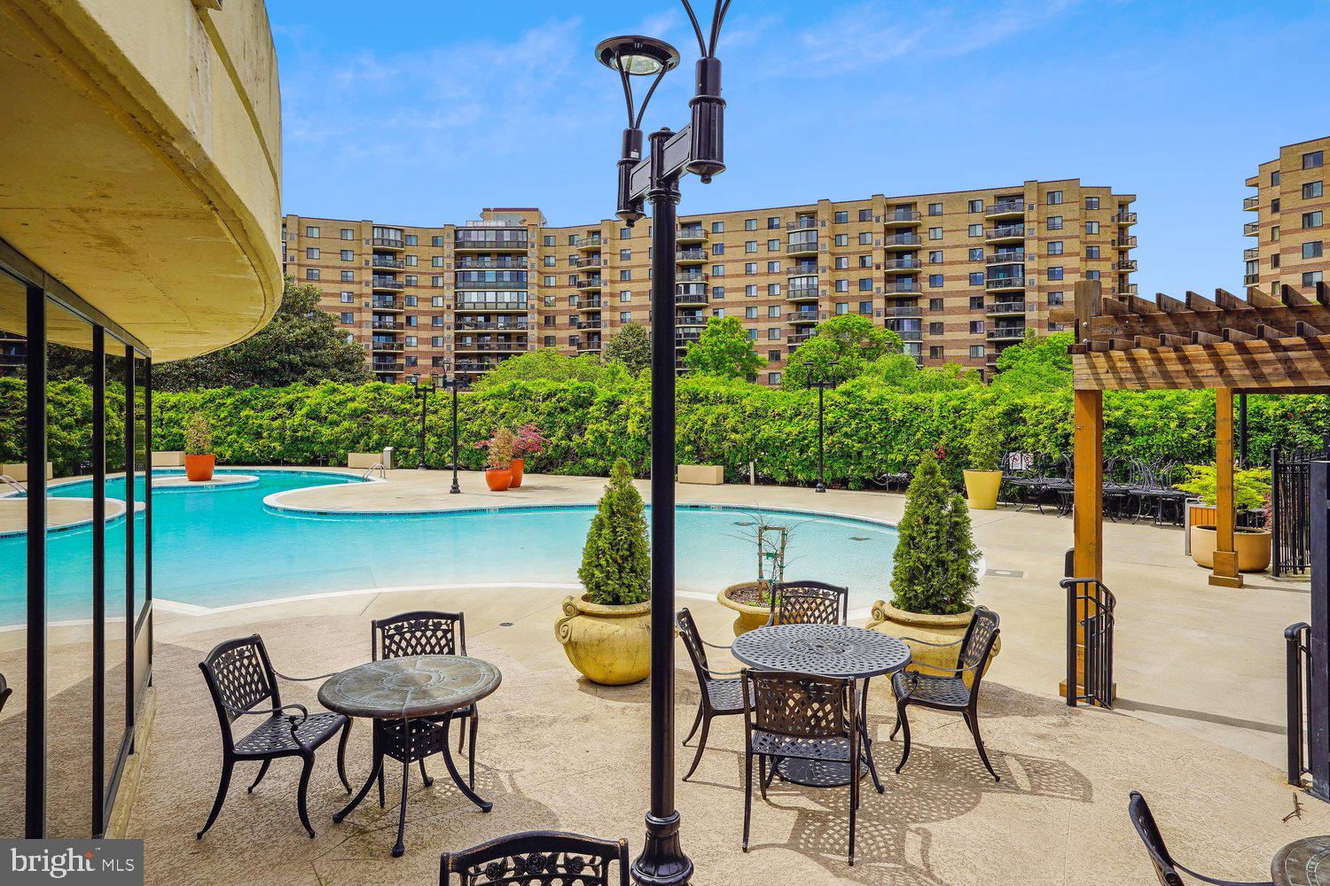 ROTONDA - Residential