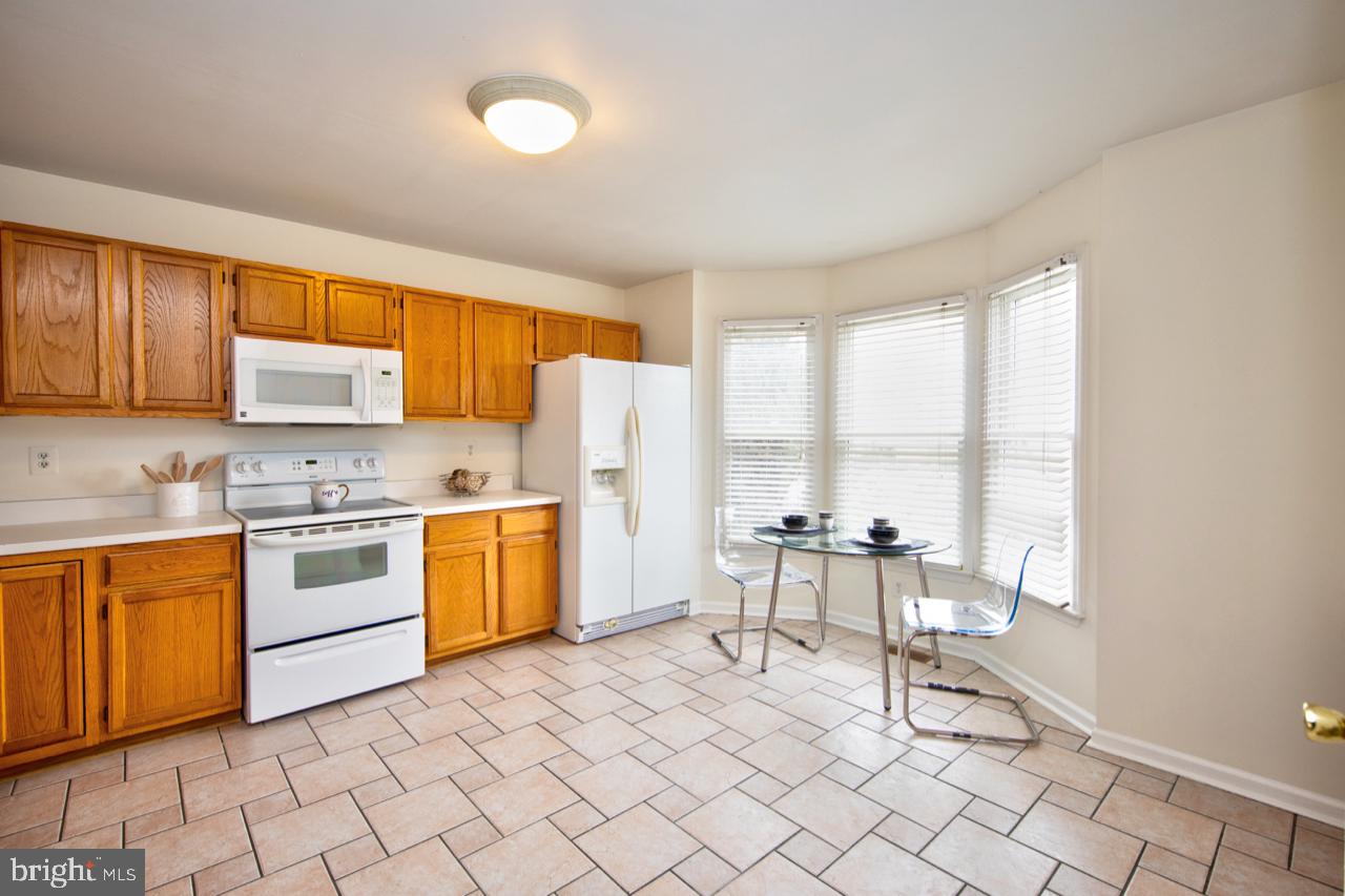 SOUTH HAMPTON - Residential