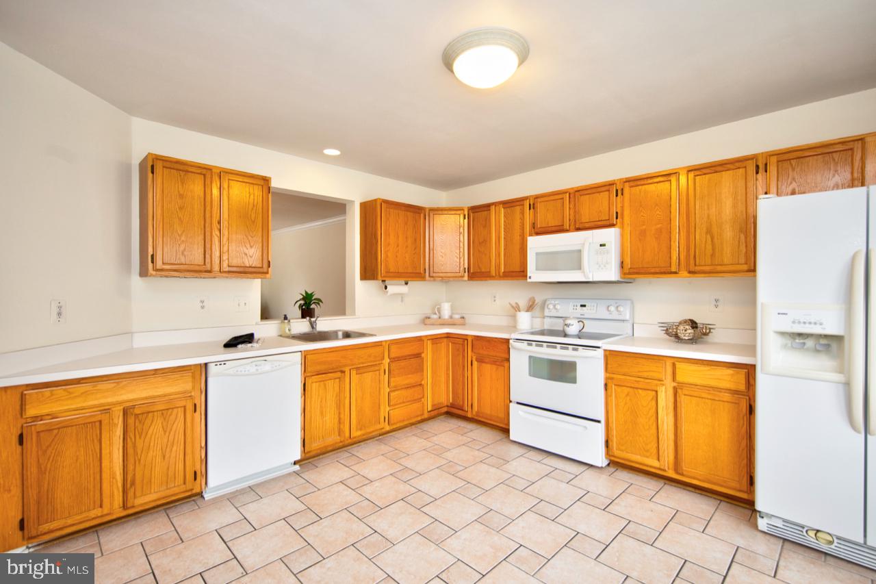 SOUTH HAMPTON - Residential