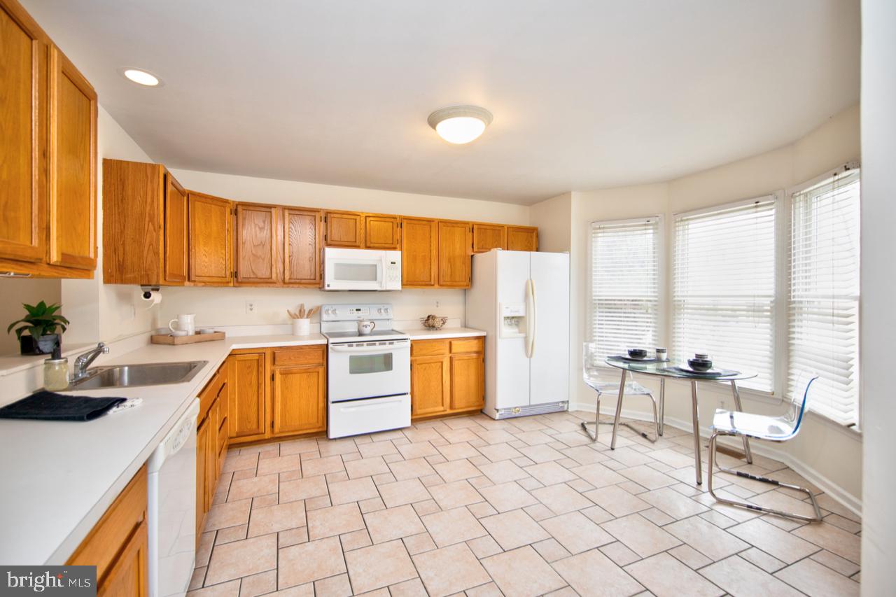 SOUTH HAMPTON - Residential