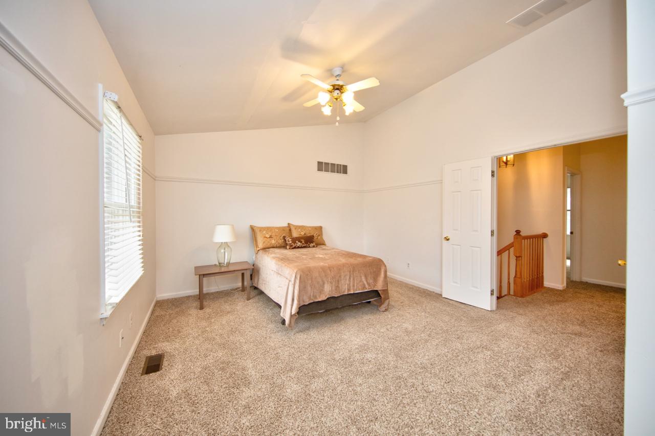 SOUTH HAMPTON - Residential