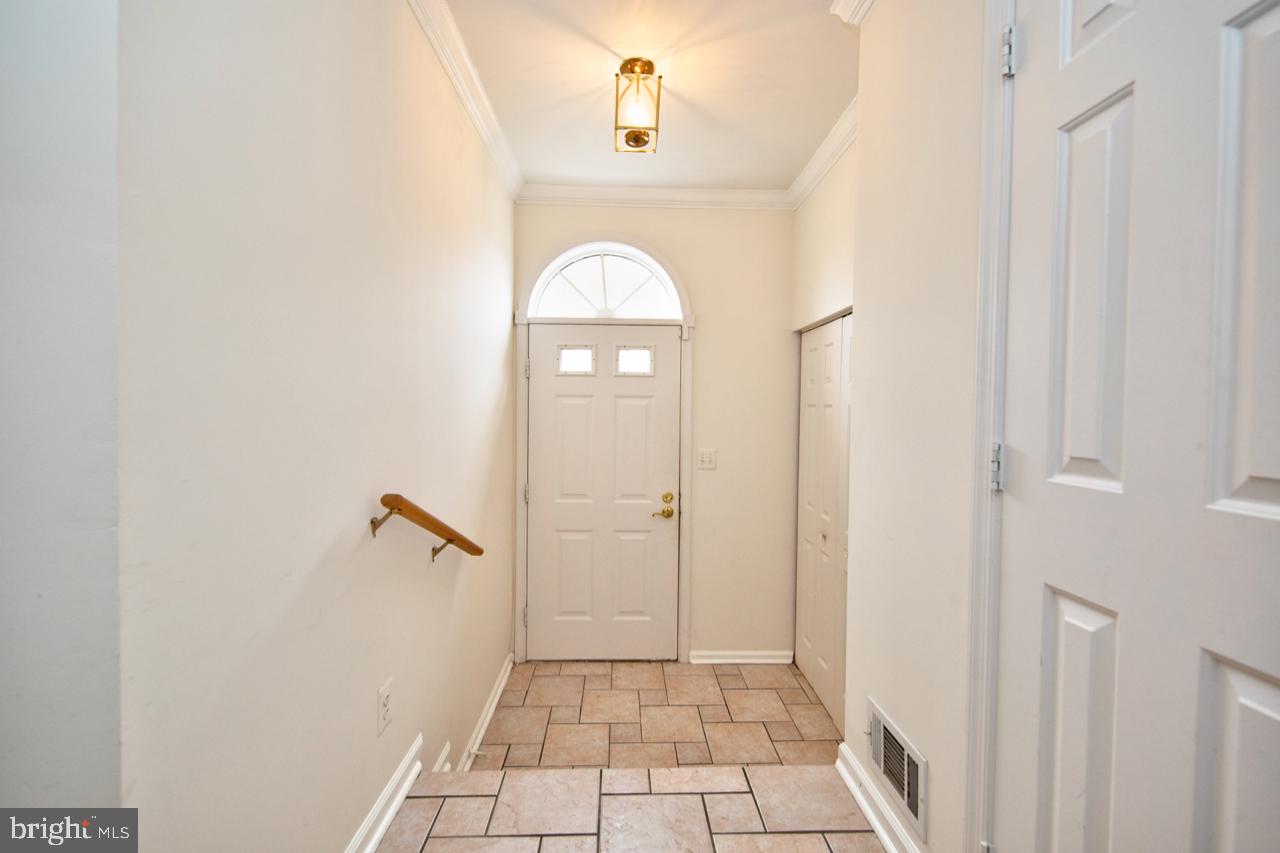 SOUTH HAMPTON - Residential