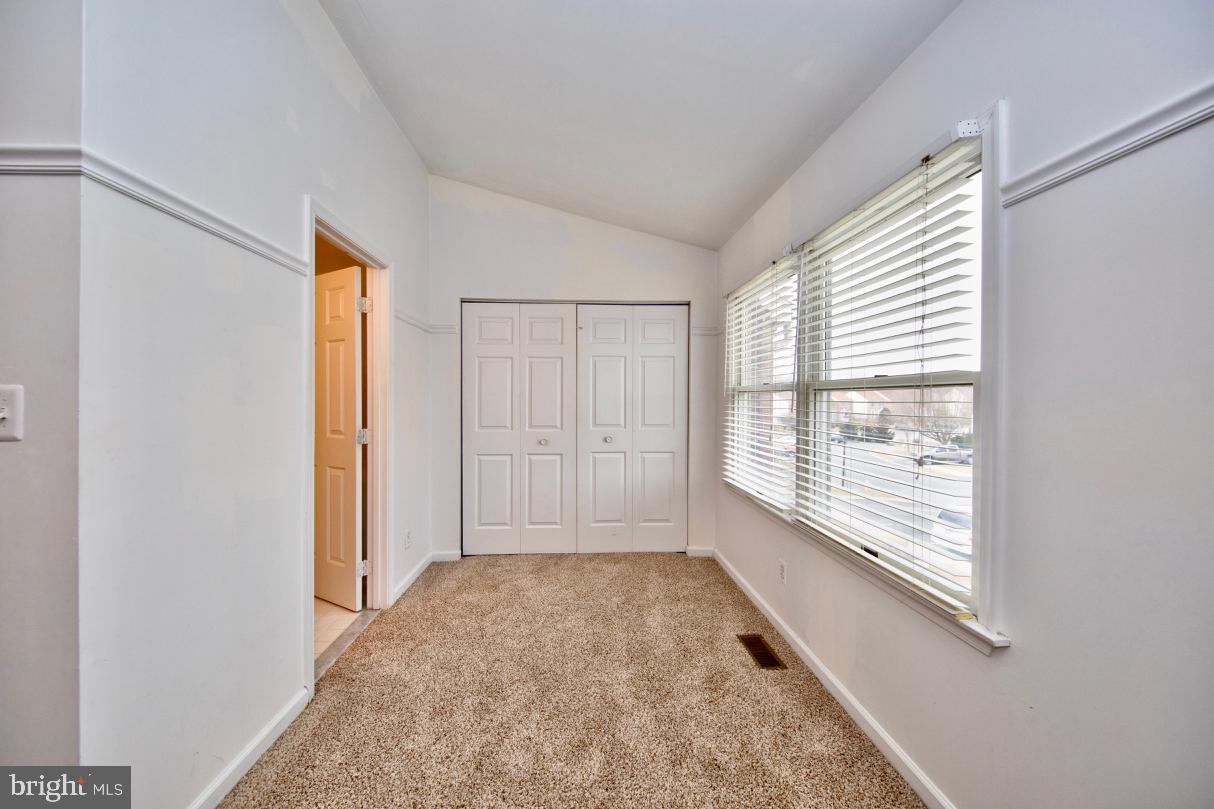 SOUTH HAMPTON - Residential