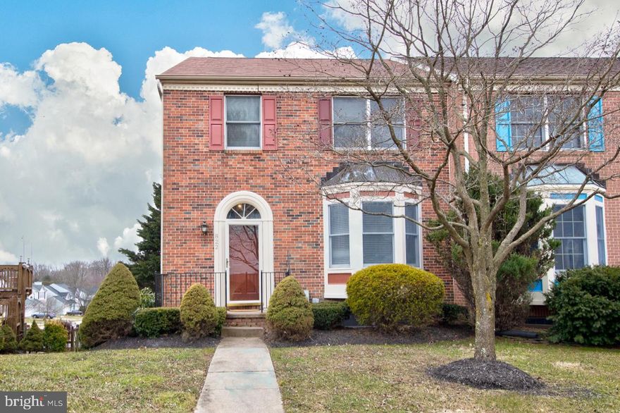 HURRY TO SEE THIS BRICK FRONT END OF GROUP TOWN HOME IN THE SOUGHT AFTER BEL AIR NEIGHBORHOOD OF SOUTHAMPTON*Featuring 3 spacious bedrooms with vaulted ceilings, 3 1/2 bathrooms & fully finished lower level* Large eat in kitchen with bay window & all appliances*Super sized living room/dining combo with hardwood floors, wood burning fireplace & sliders leading to deck* Fully finished lower includes family room with walkout to patio, possible 4th bedroom, full bathroom & large utility room*Updated roof, heat pump, AC unit, brand new carpet & poly pipe replaced*QUICK SETTLEMENT AVAILABLE!