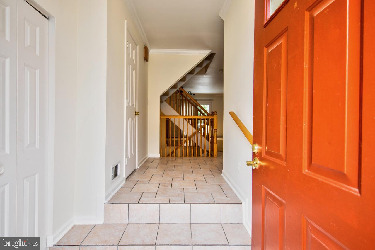 SOUTH HAMPTON - Residential