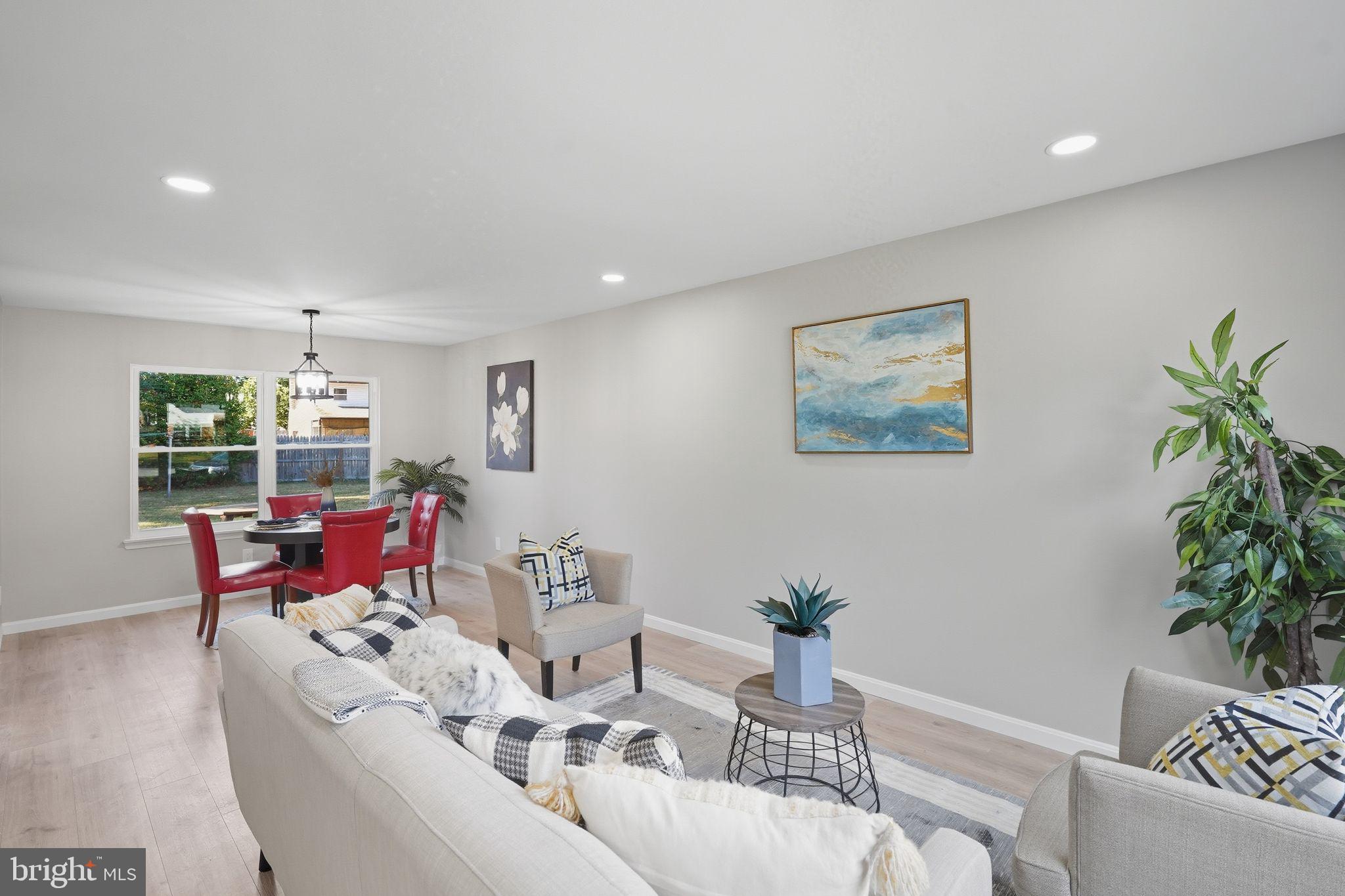307 TOMPKINS LANE