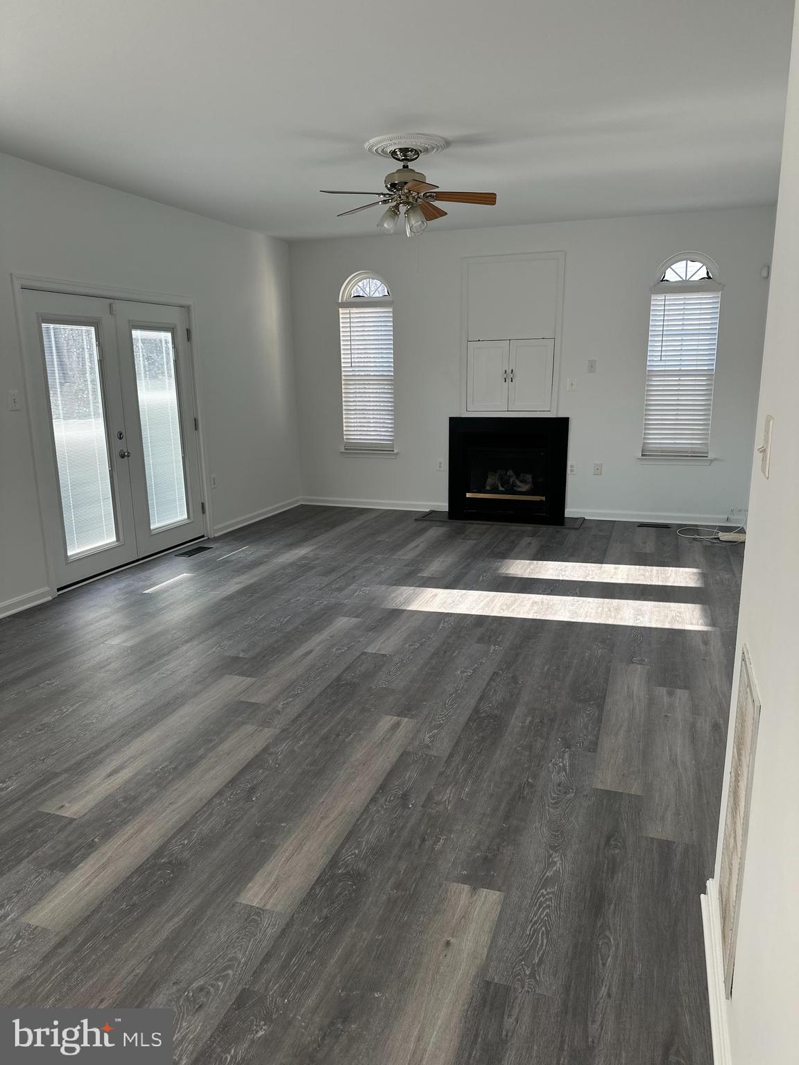 STRAWBERRY HILL EST SUB - Residential