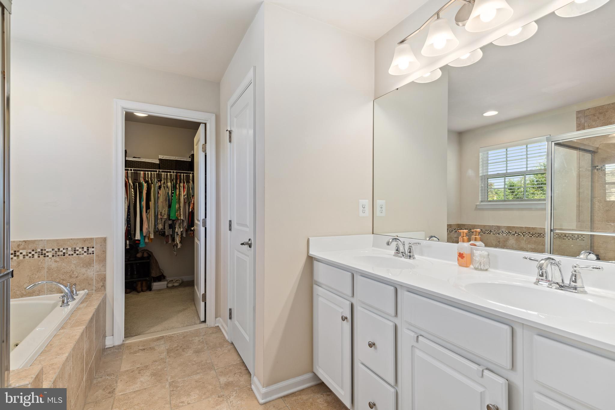 MEDLEY ESTATES - Residential