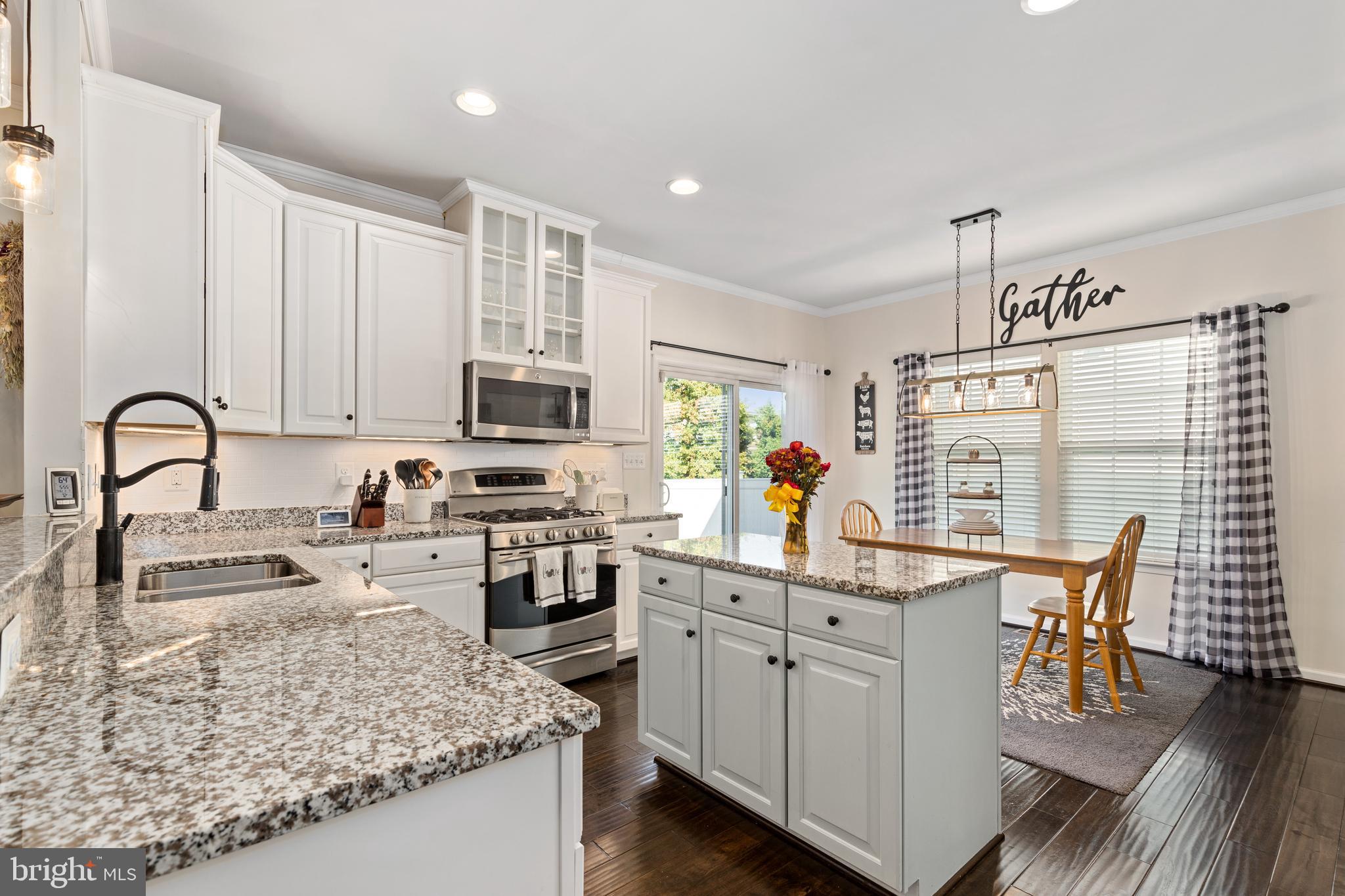 MEDLEY ESTATES - Residential