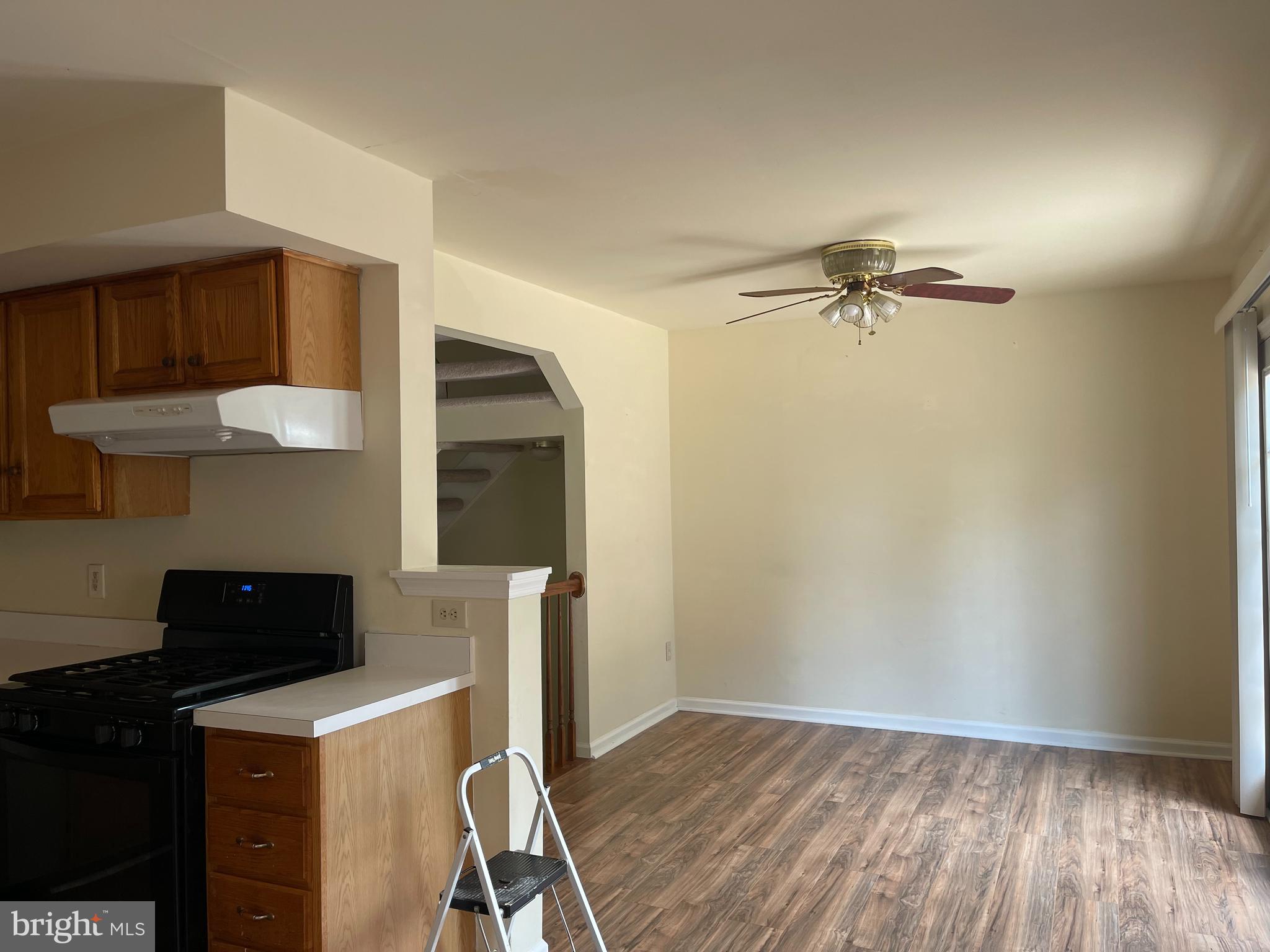 ASHBURN FARM - Residential Lease