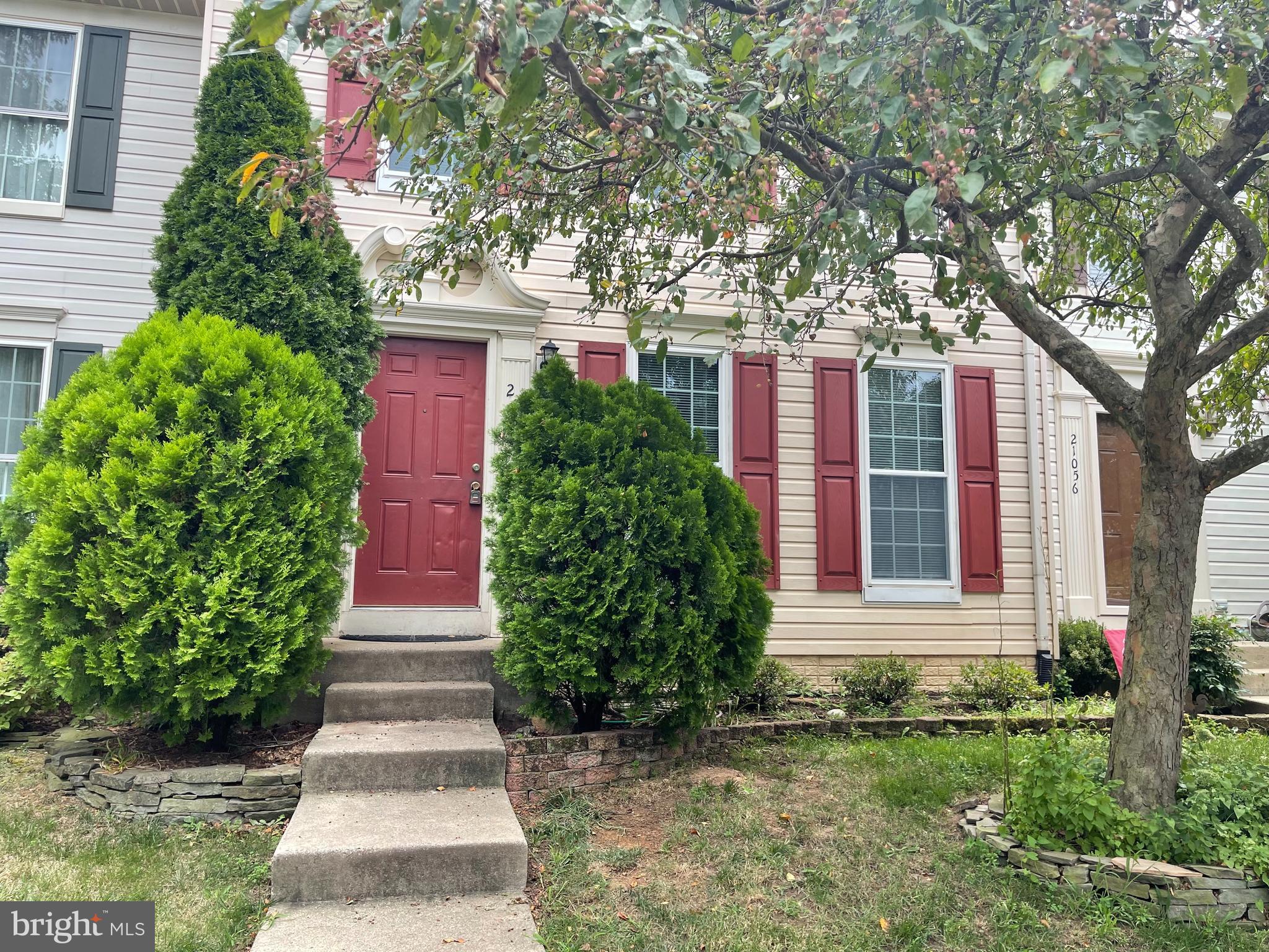 ASHBURN FARM - Residential Lease