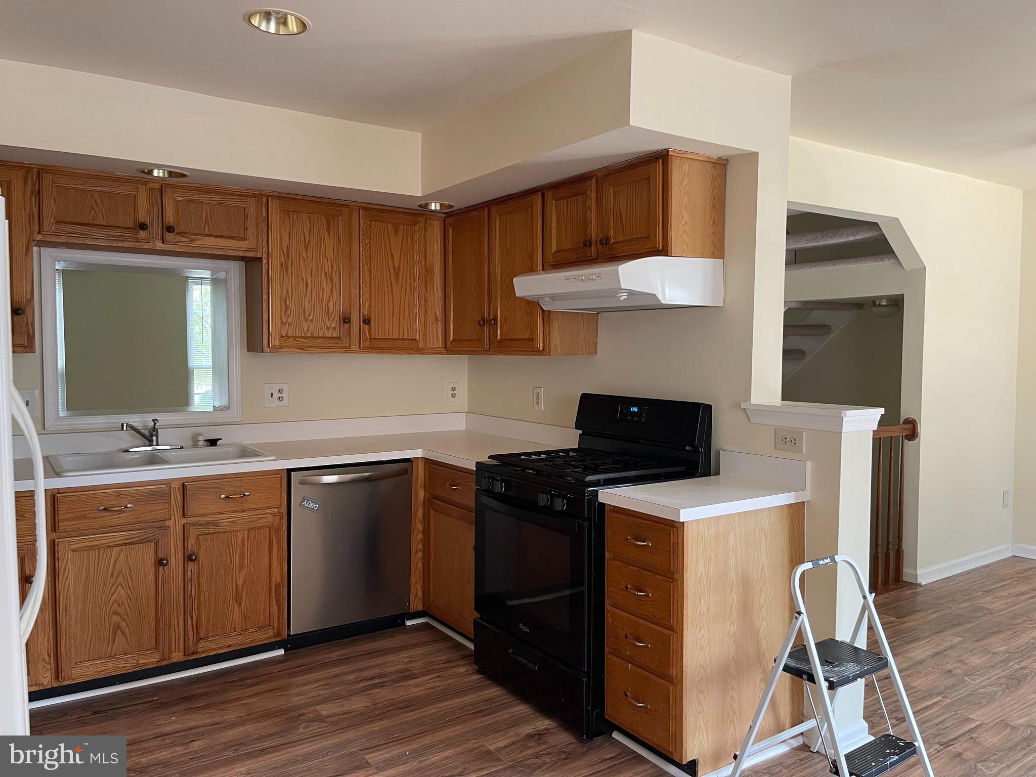 ASHBURN FARM - Residential Lease