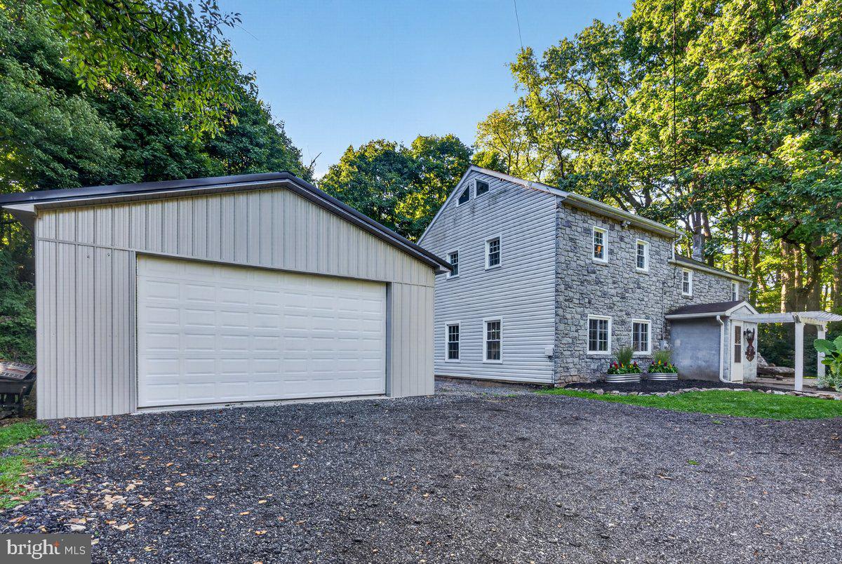 65 HESS LANE