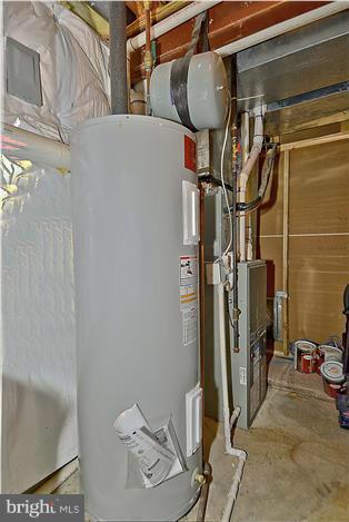 HUNT CLUB ESTATES - Residential