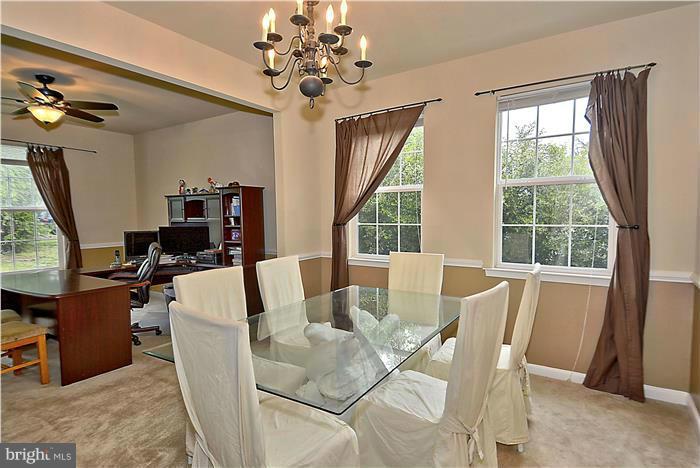 HUNT CLUB ESTATES - Residential