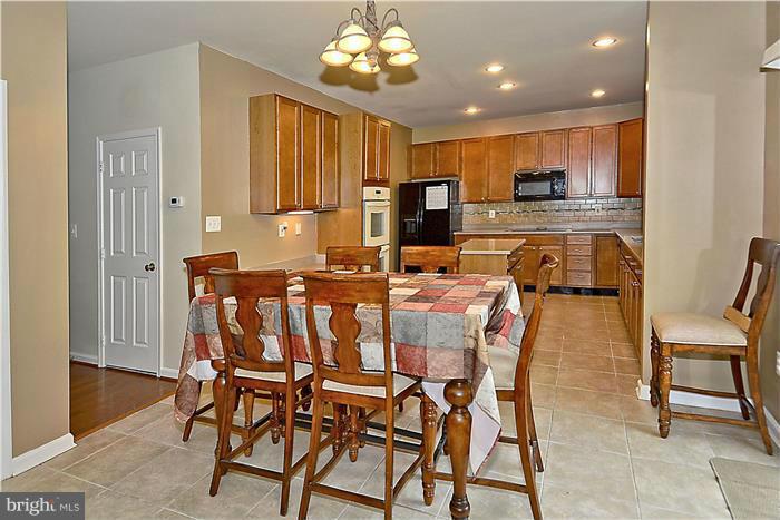 HUNT CLUB ESTATES - Residential