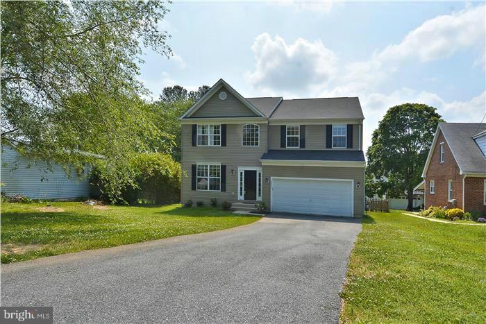 HUNT CLUB ESTATES - Residential