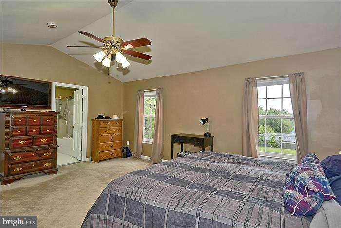 HUNT CLUB ESTATES - Residential