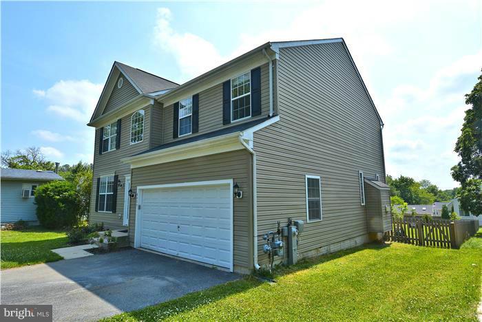 HUNT CLUB ESTATES - Residential