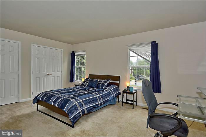 HUNT CLUB ESTATES - Residential