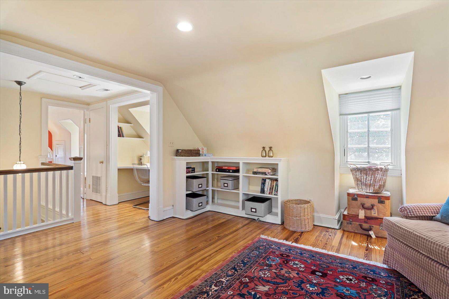 ROLAND PARK - Residential