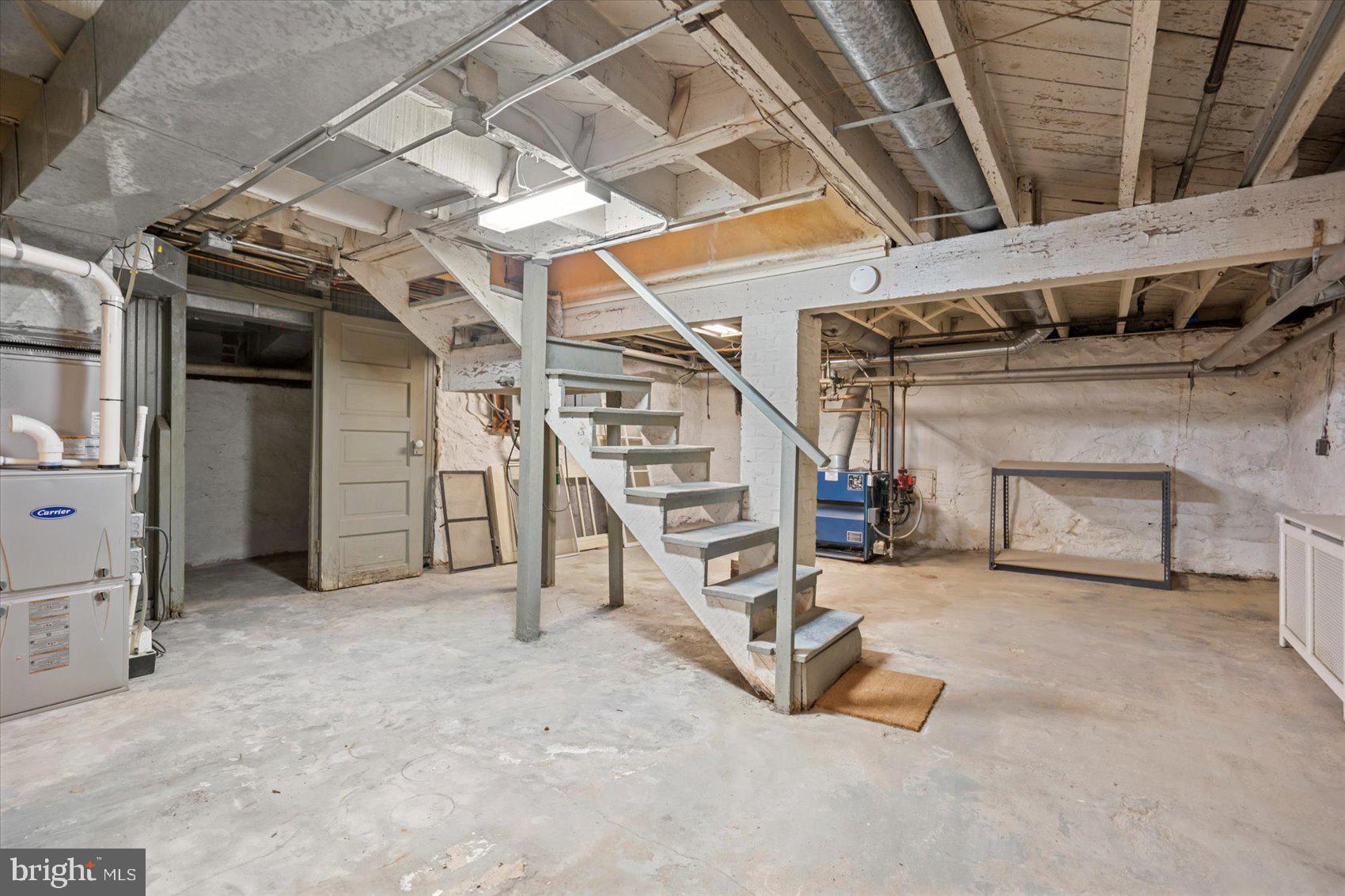 ROLAND PARK - Residential