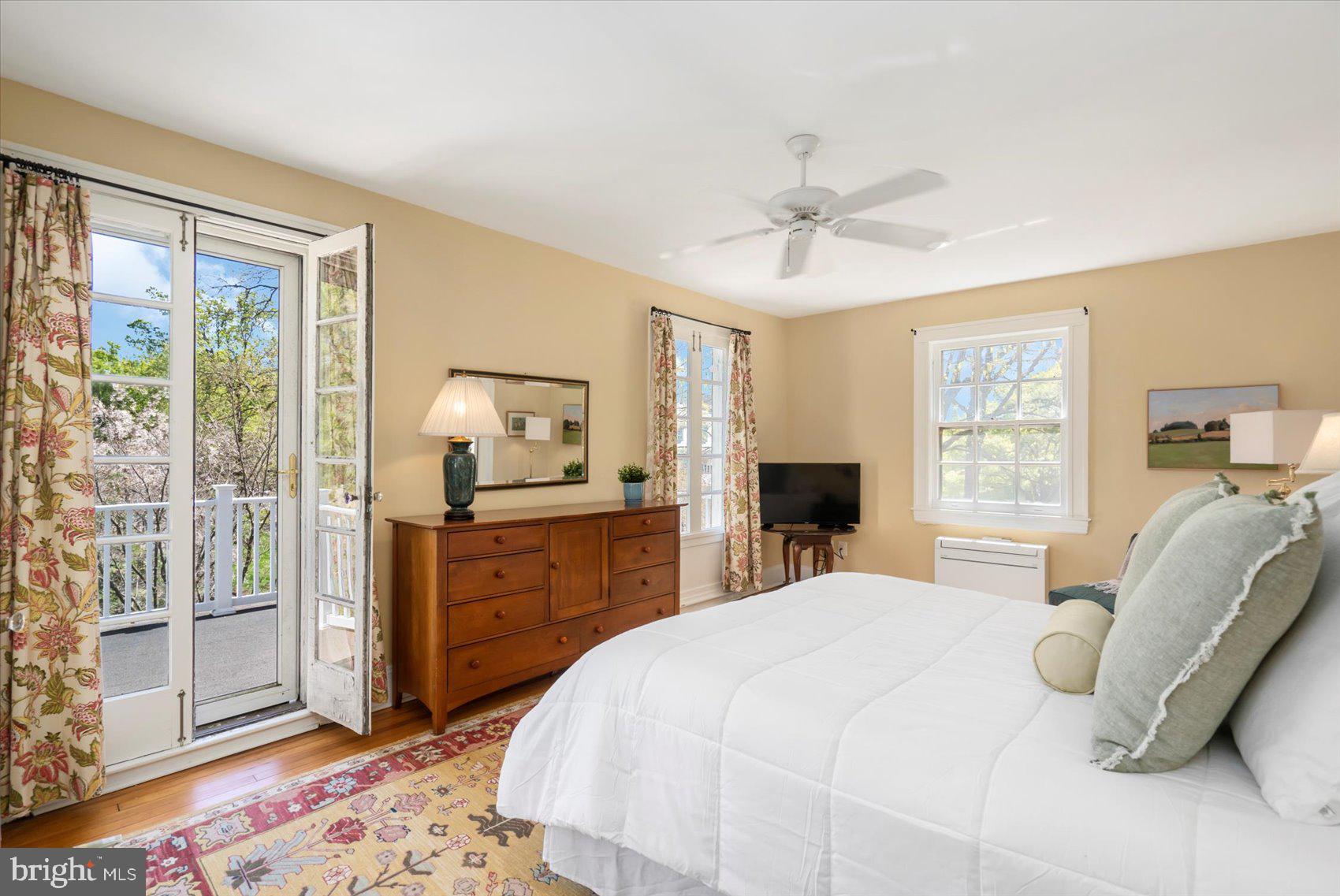 ROLAND PARK - Residential