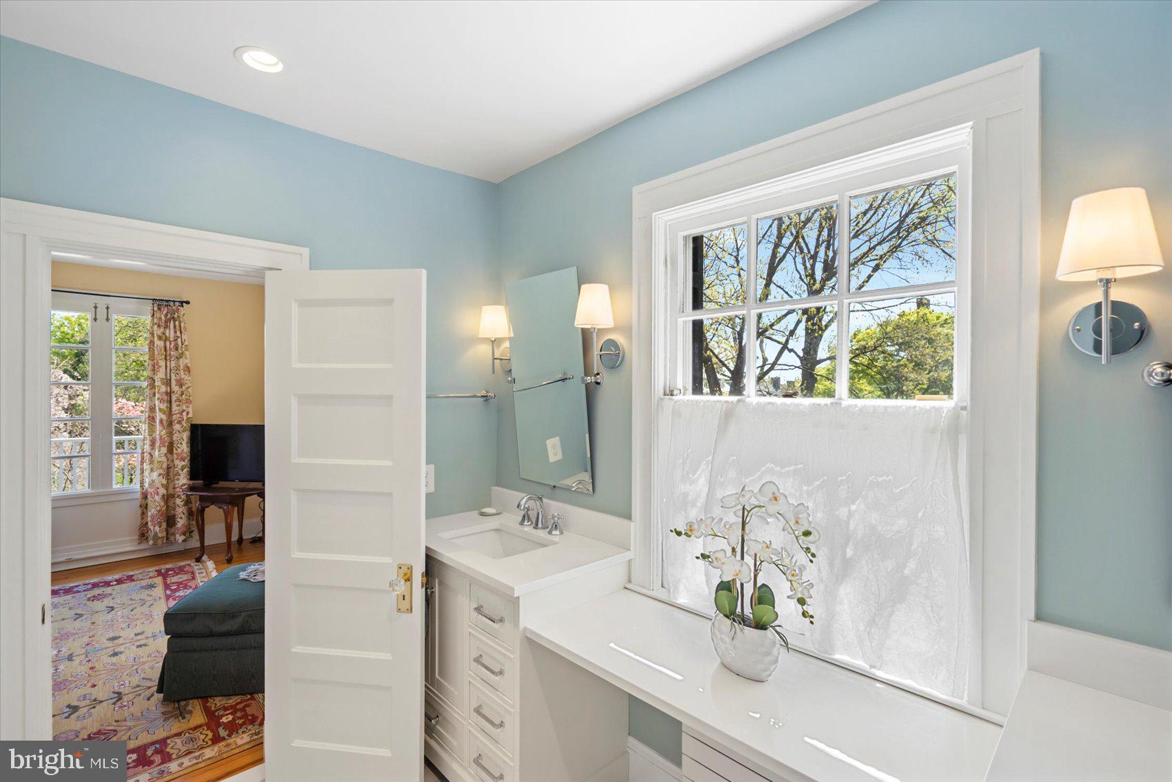 ROLAND PARK - Residential