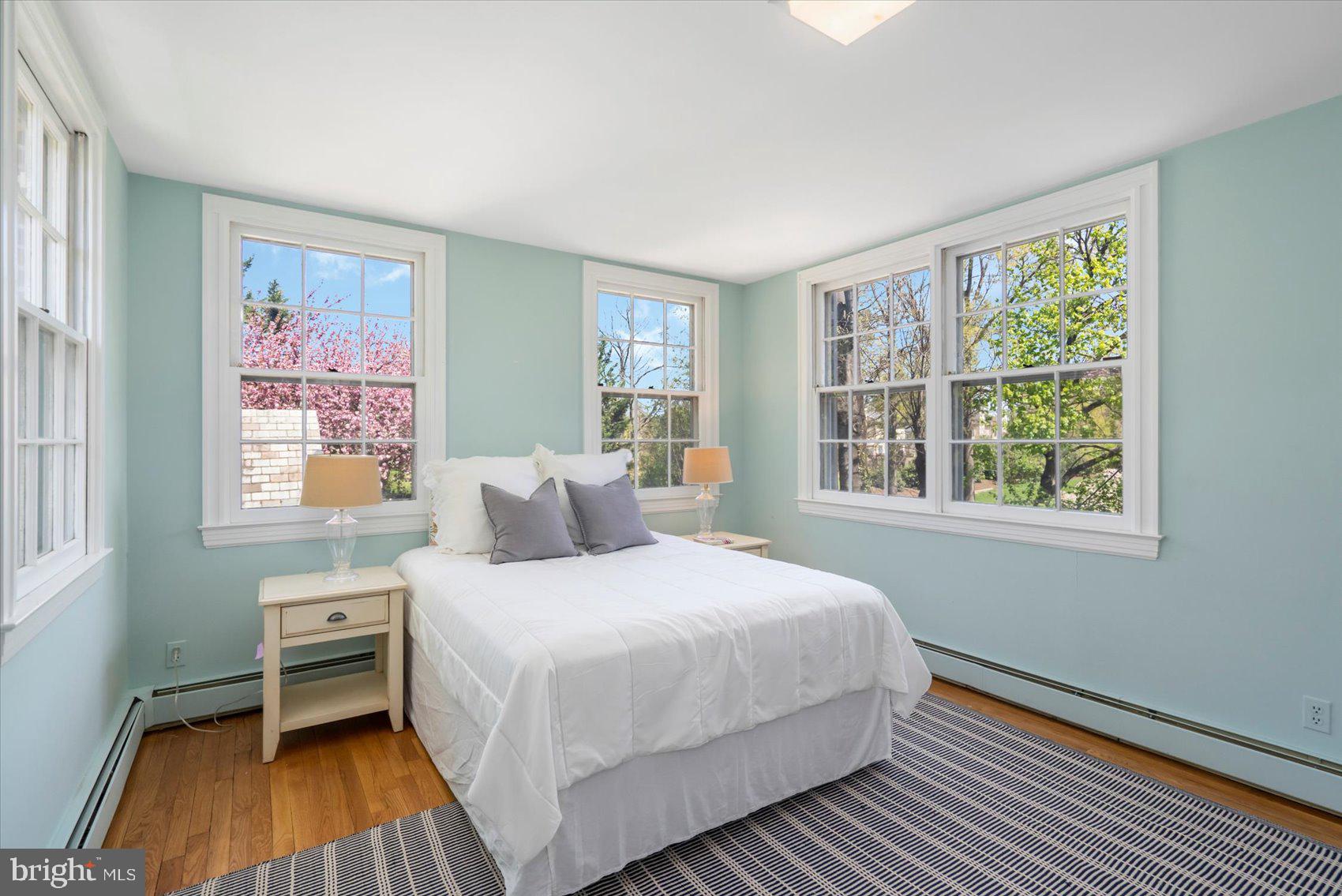 ROLAND PARK - Residential