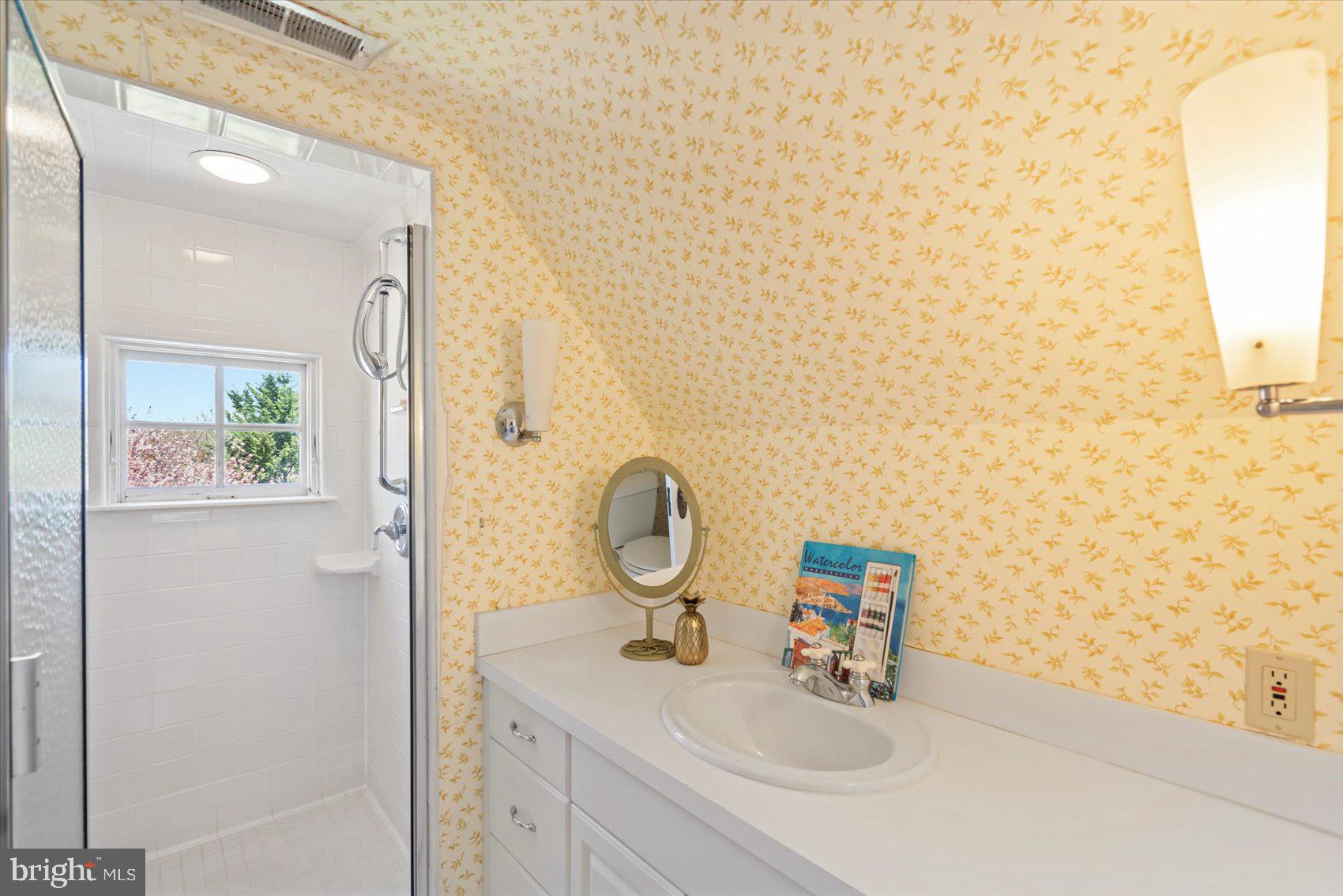 ROLAND PARK - Residential