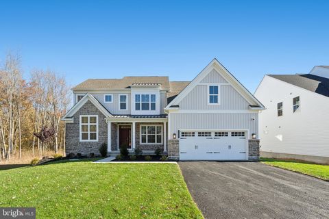 Homes For Sale - 125 Ashford Drive<br/> Lehigh County, COOPERSBURG, PA 18036