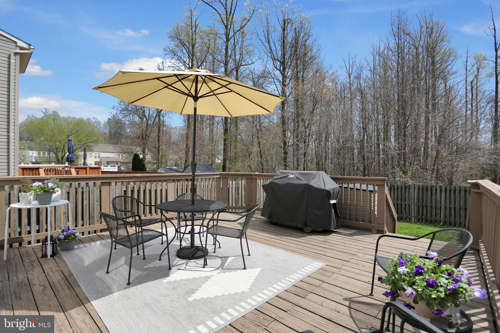 CONSTANT FRIENDSHIP - Residential