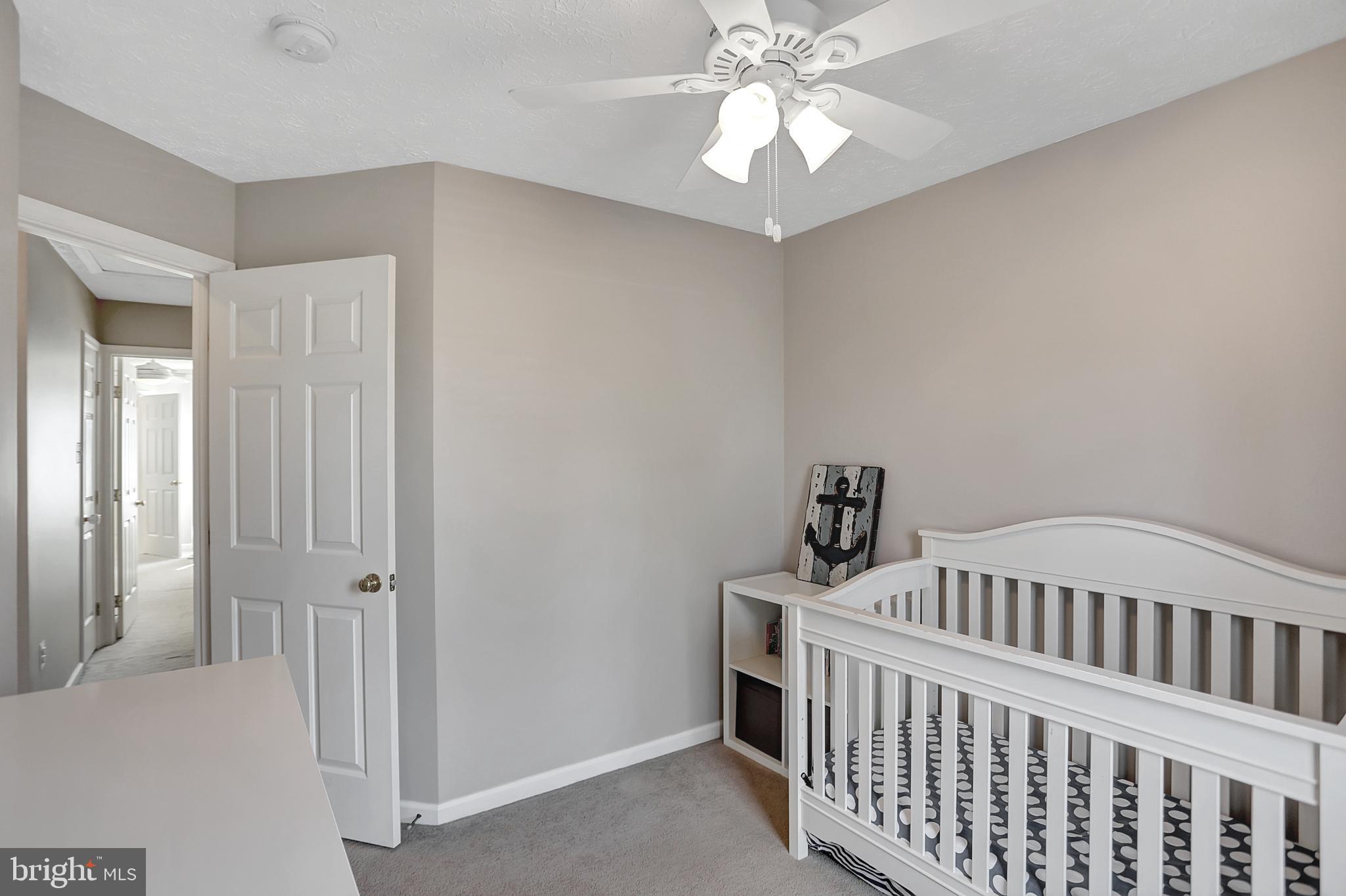 CONSTANT FRIENDSHIP - Residential